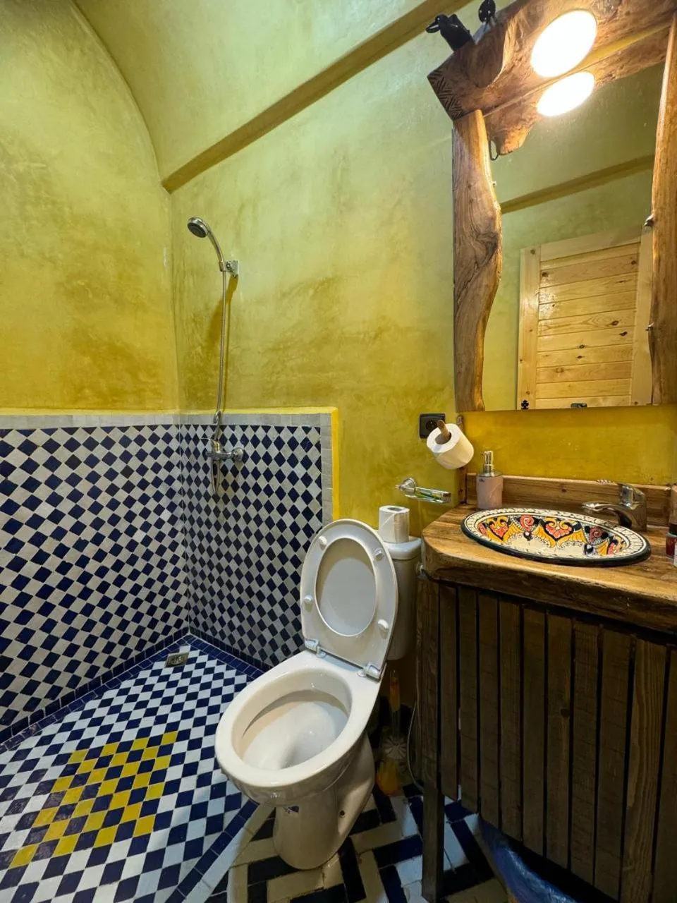 Shower in Riad Jnane Imlil