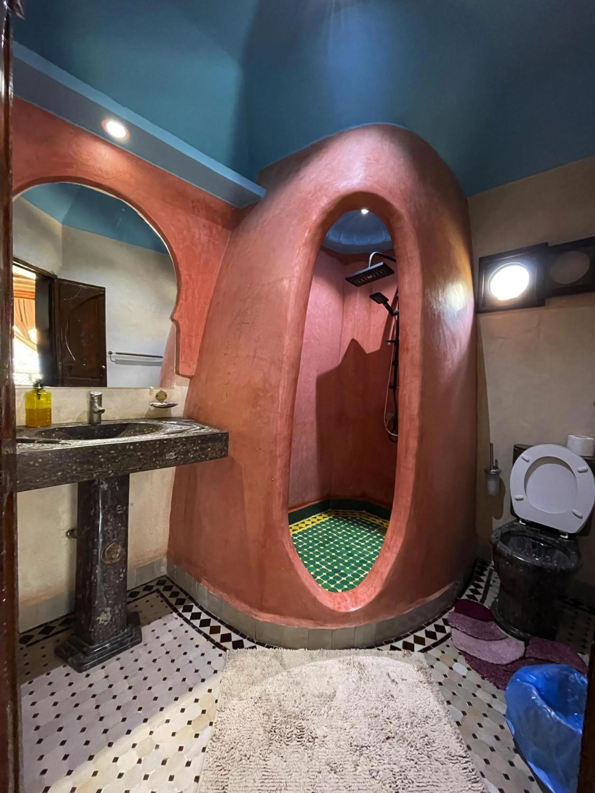 Shower in Riad Jnane Imlil