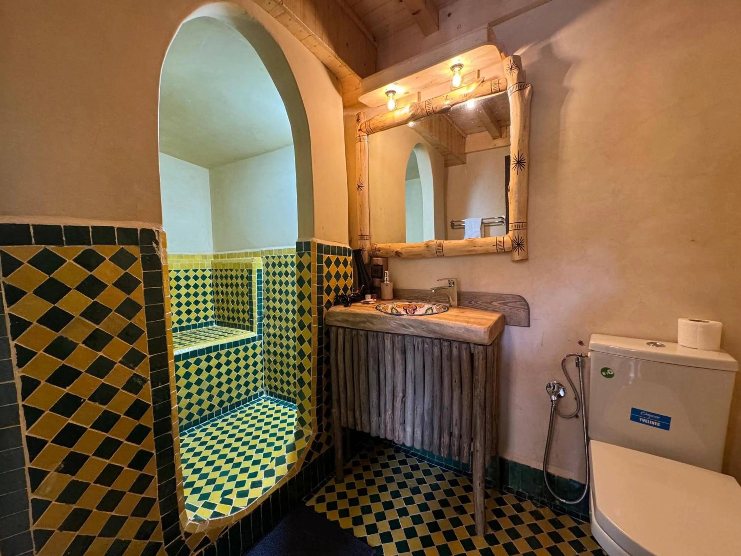 Shower in Riad Jnane Imlil