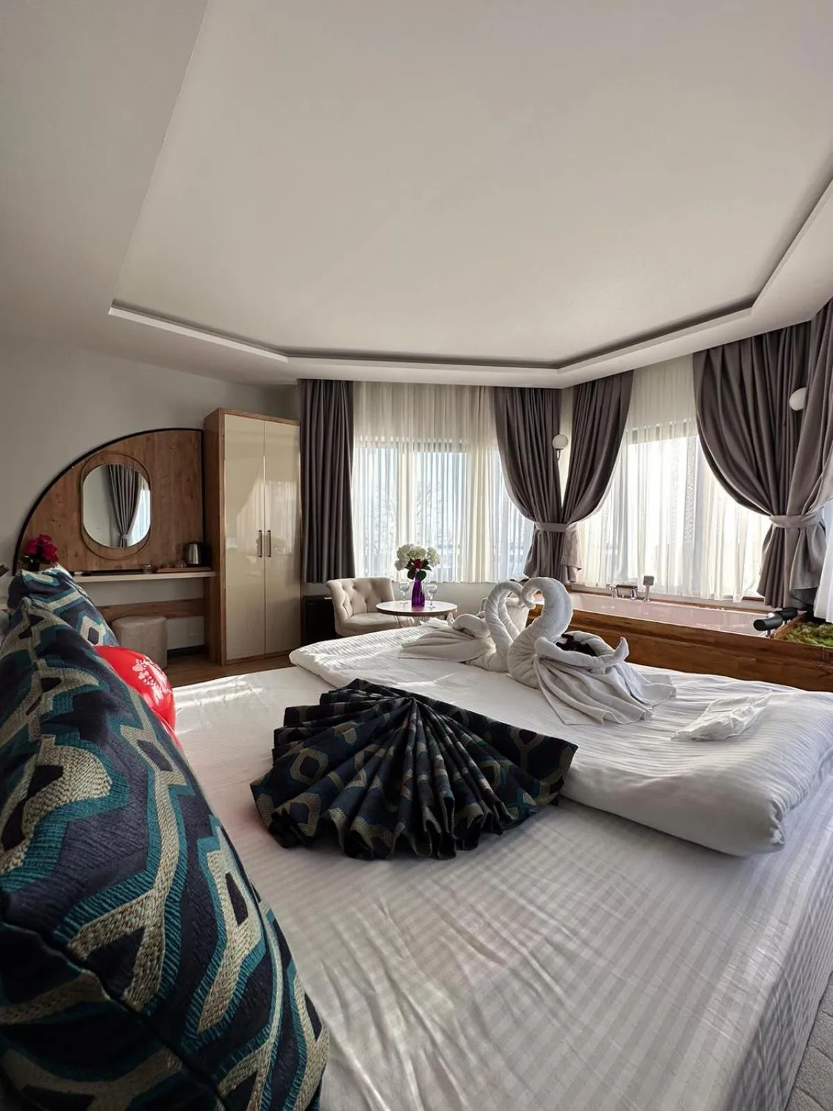 Coffee/tea facilities, Bed in Newalla Hotel Old City