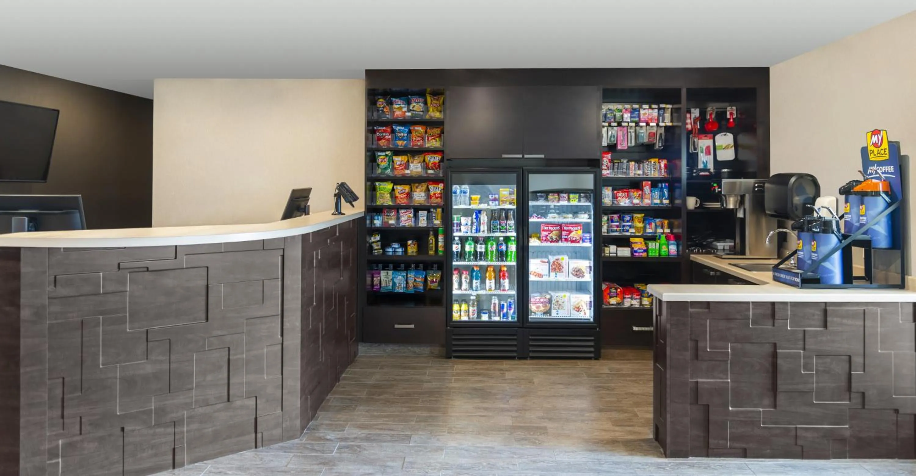 Restaurant/places to eat in My Place Hotel-East Moline/Quad Cities, IL