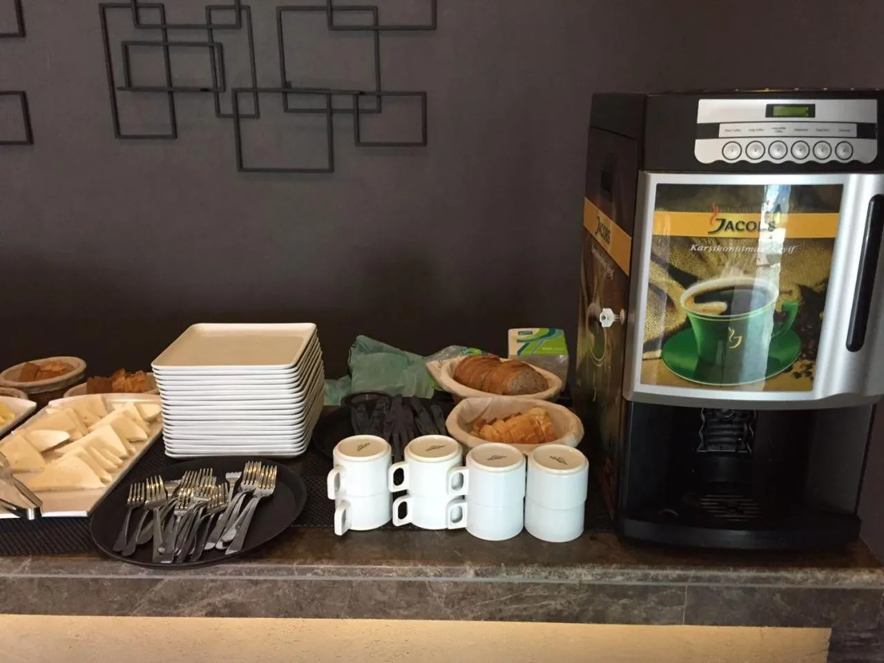 Breakfast in The Hotel 48