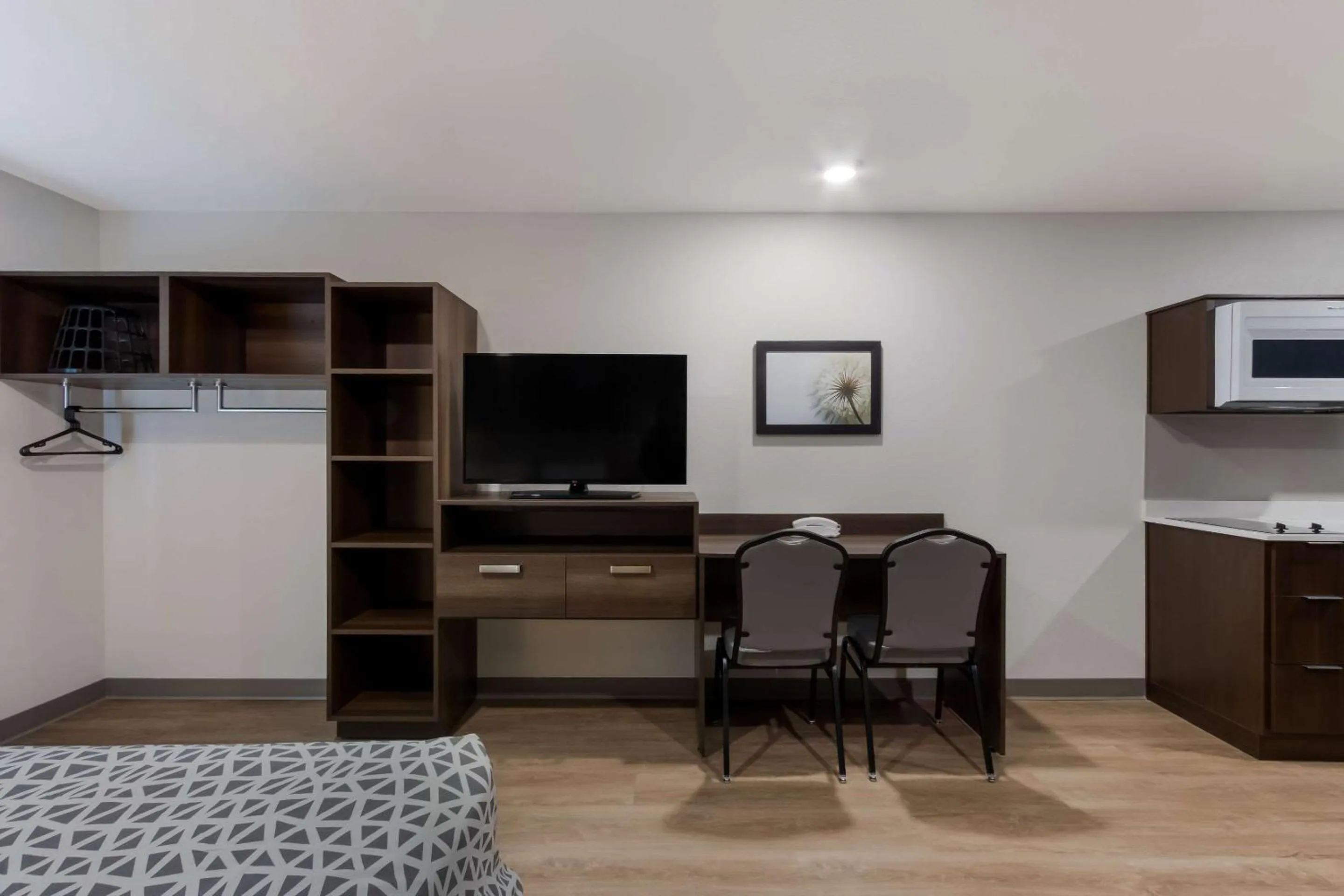 Bedroom in WoodSpring Suites Chandler Airport