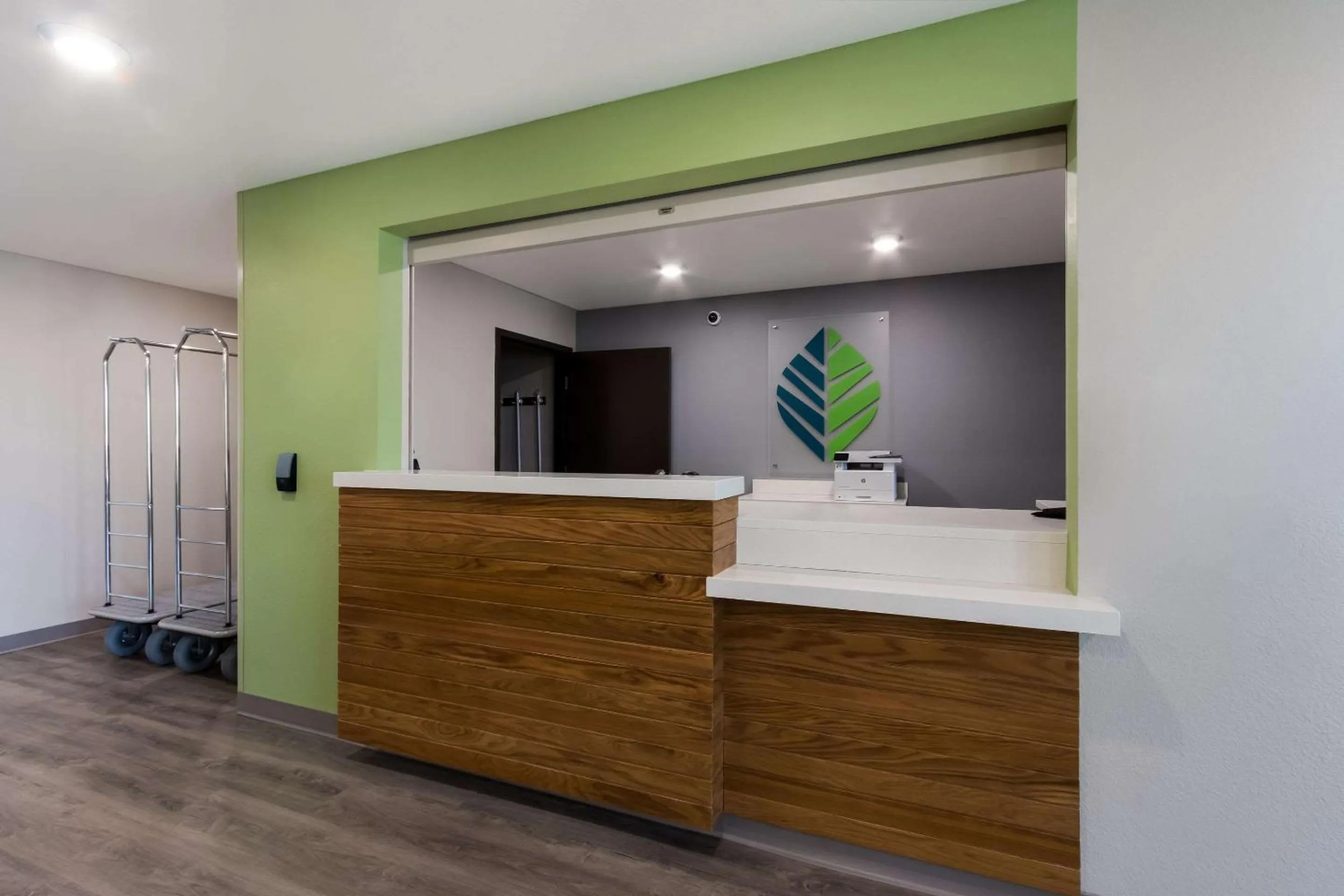 Lobby or reception in WoodSpring Suites Chandler Airport