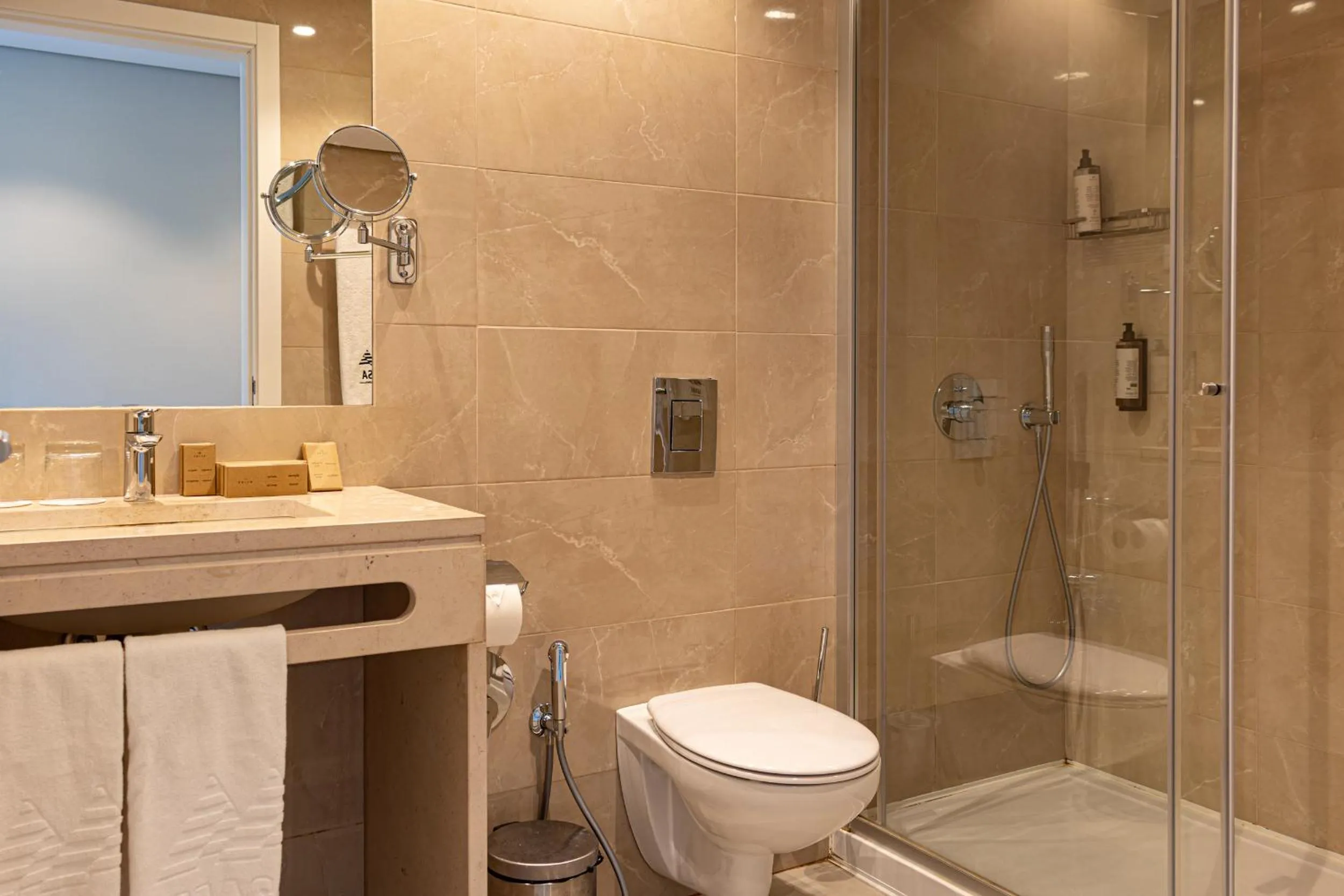 Shower in MASA Hotel & Spa Campo Grande Collection