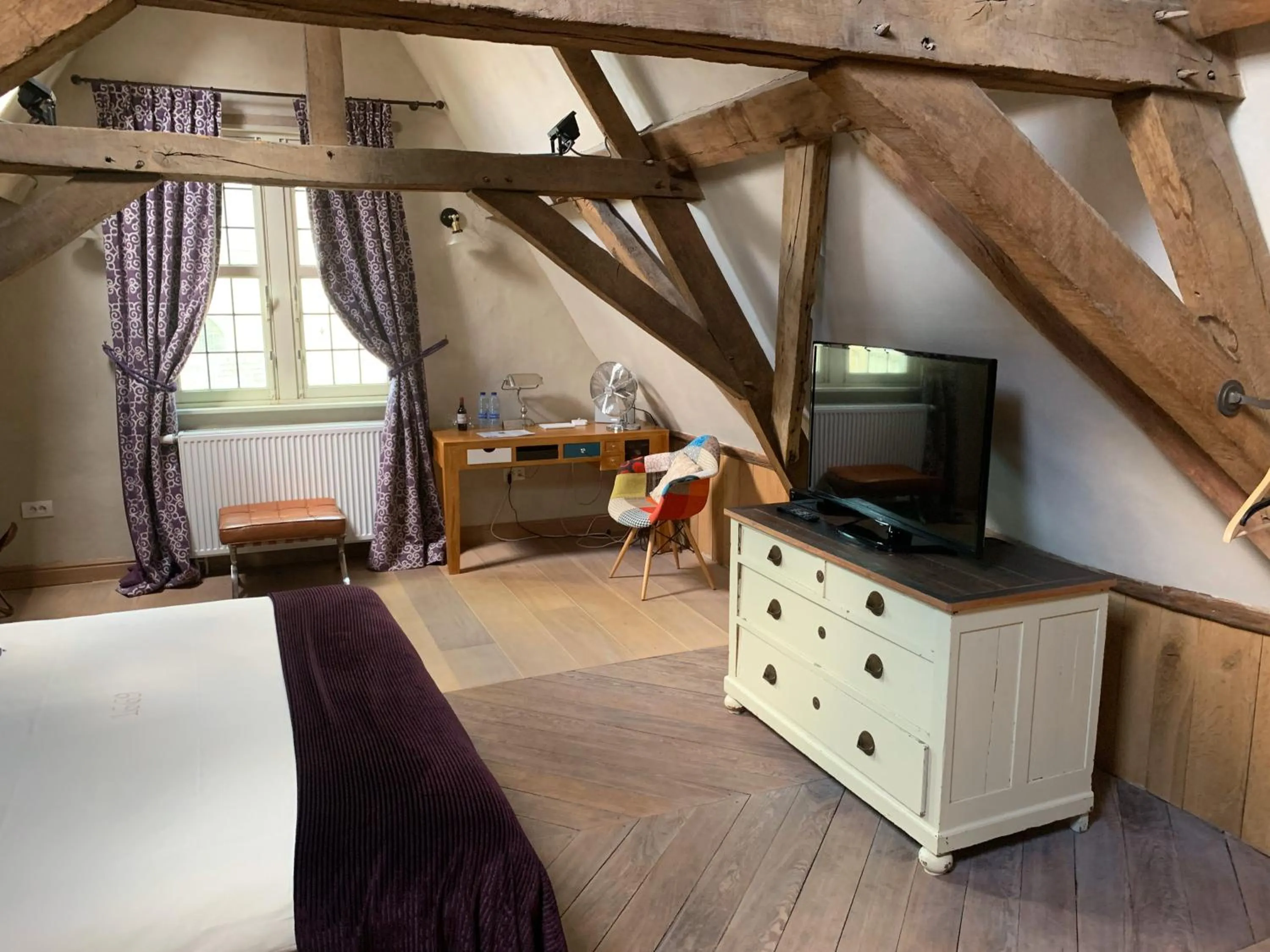 Bed in B&B Saint-Sauveur Bruges