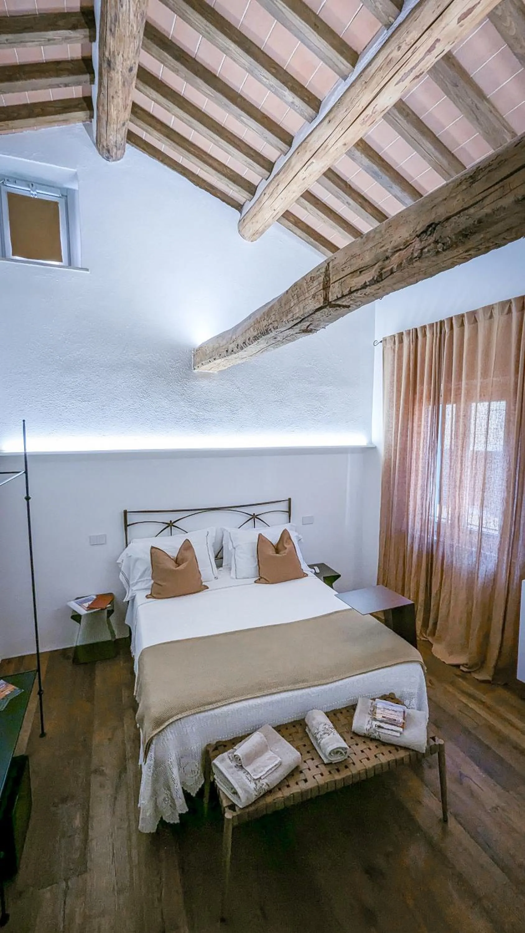 Bed in MontepulcianoLettings