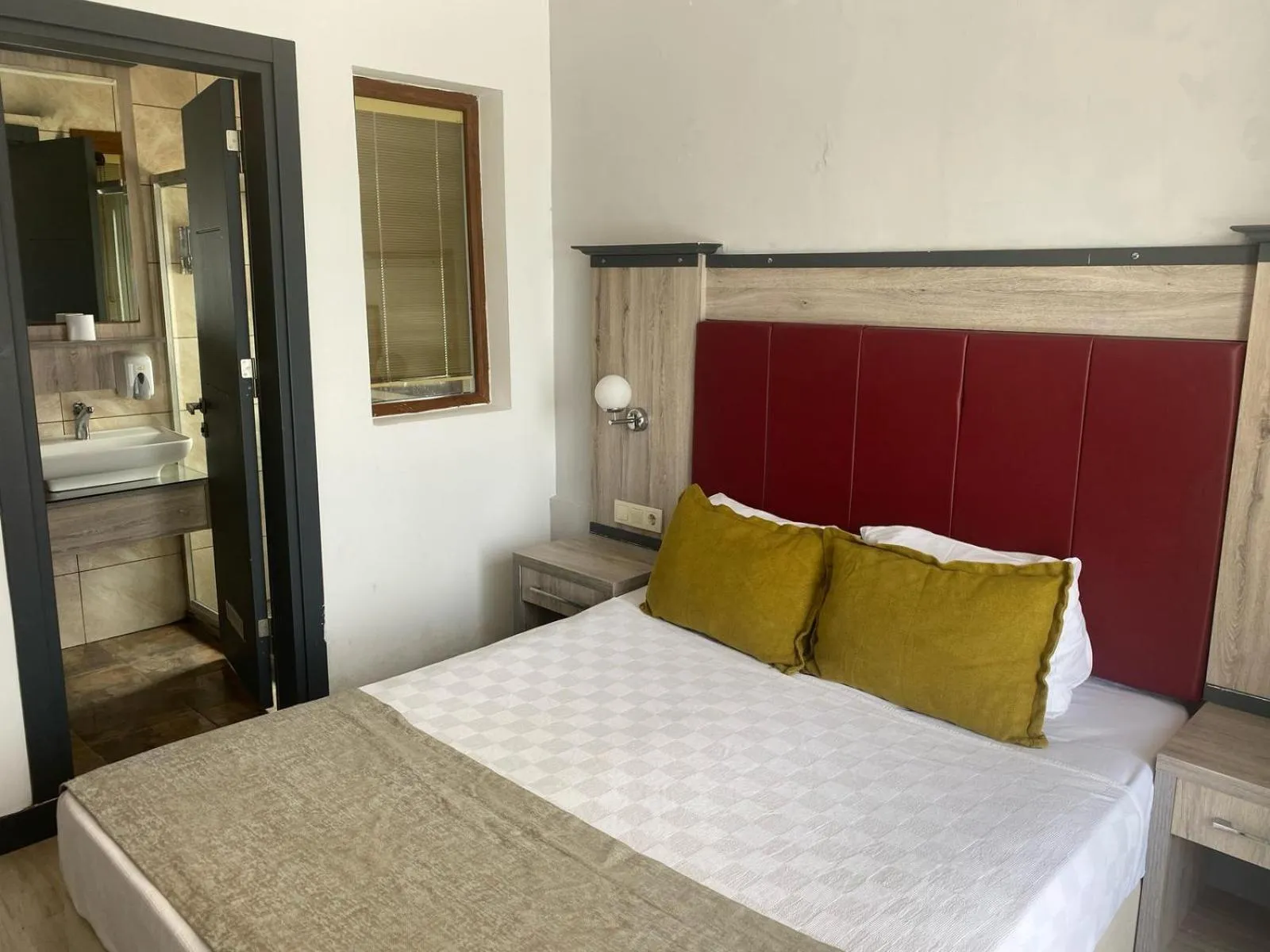 Bed in Akkan Beach Hotel