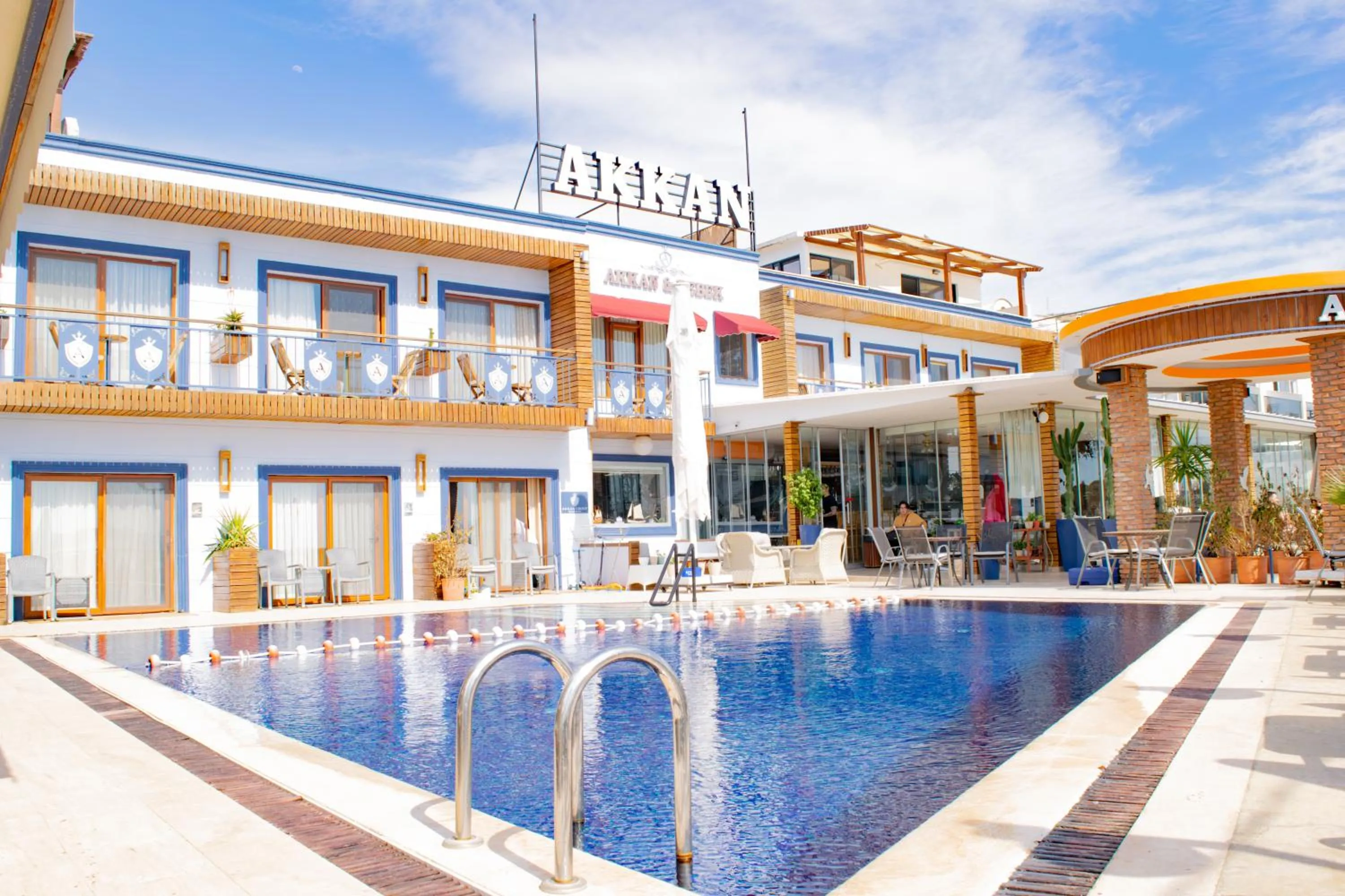 Swimming pool in Akkan Beach Hotel