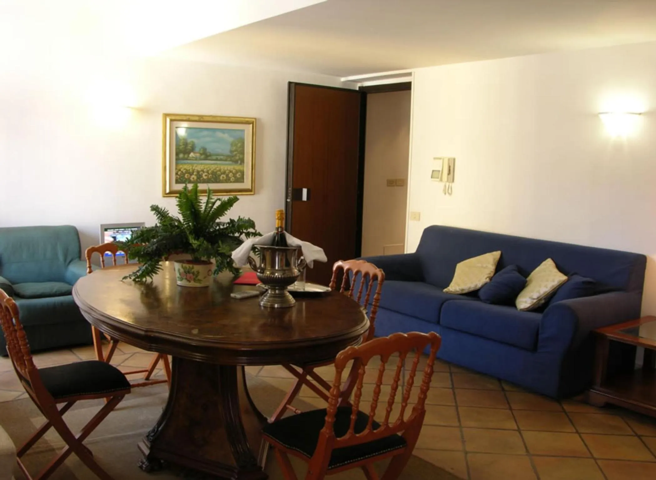 Dining area in Residenza Monti