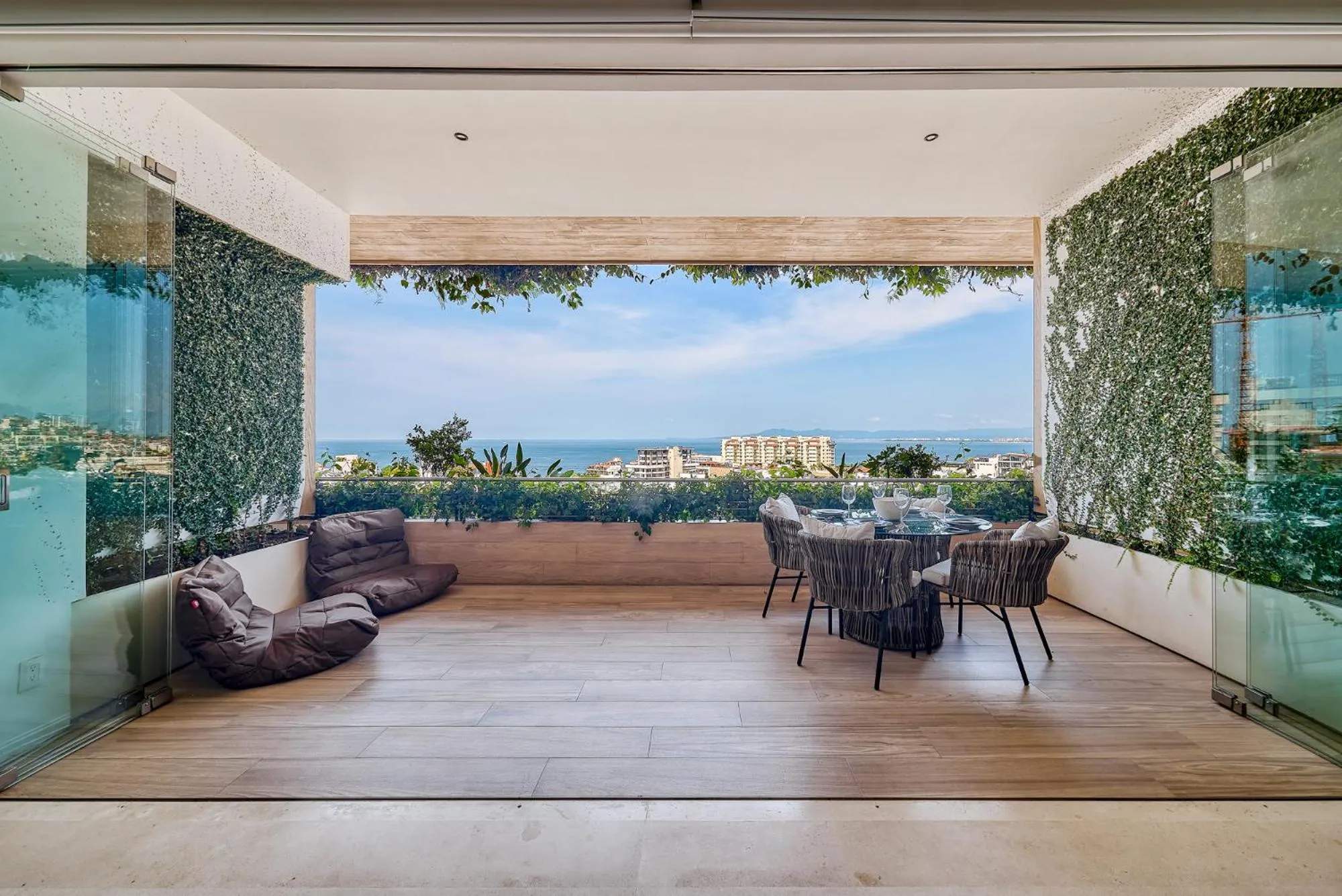 Balcony/Terrace in Maxwell Collection Romantic Zone