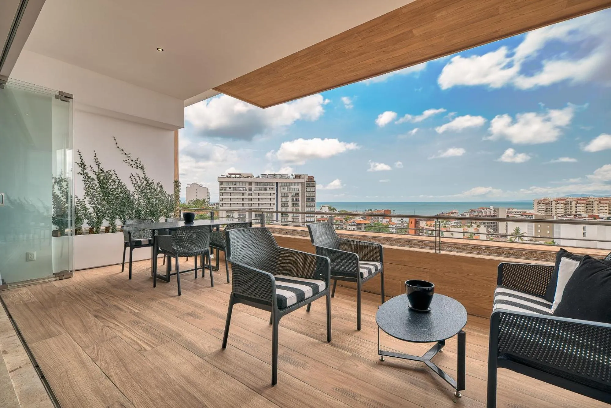 Balcony/Terrace in Maxwell Collection Romantic Zone