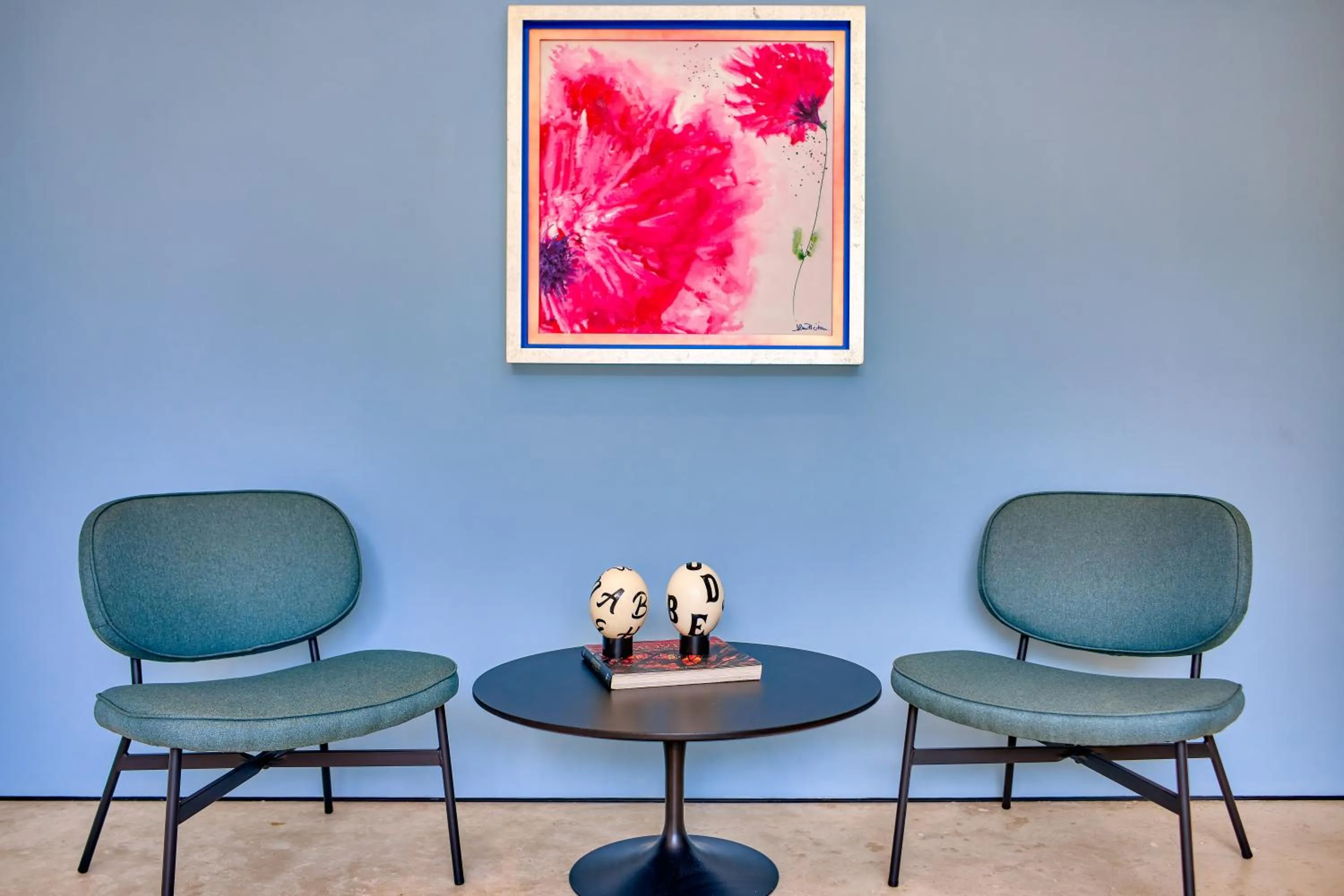 Living room in Maxwell Collection Romantic Zone