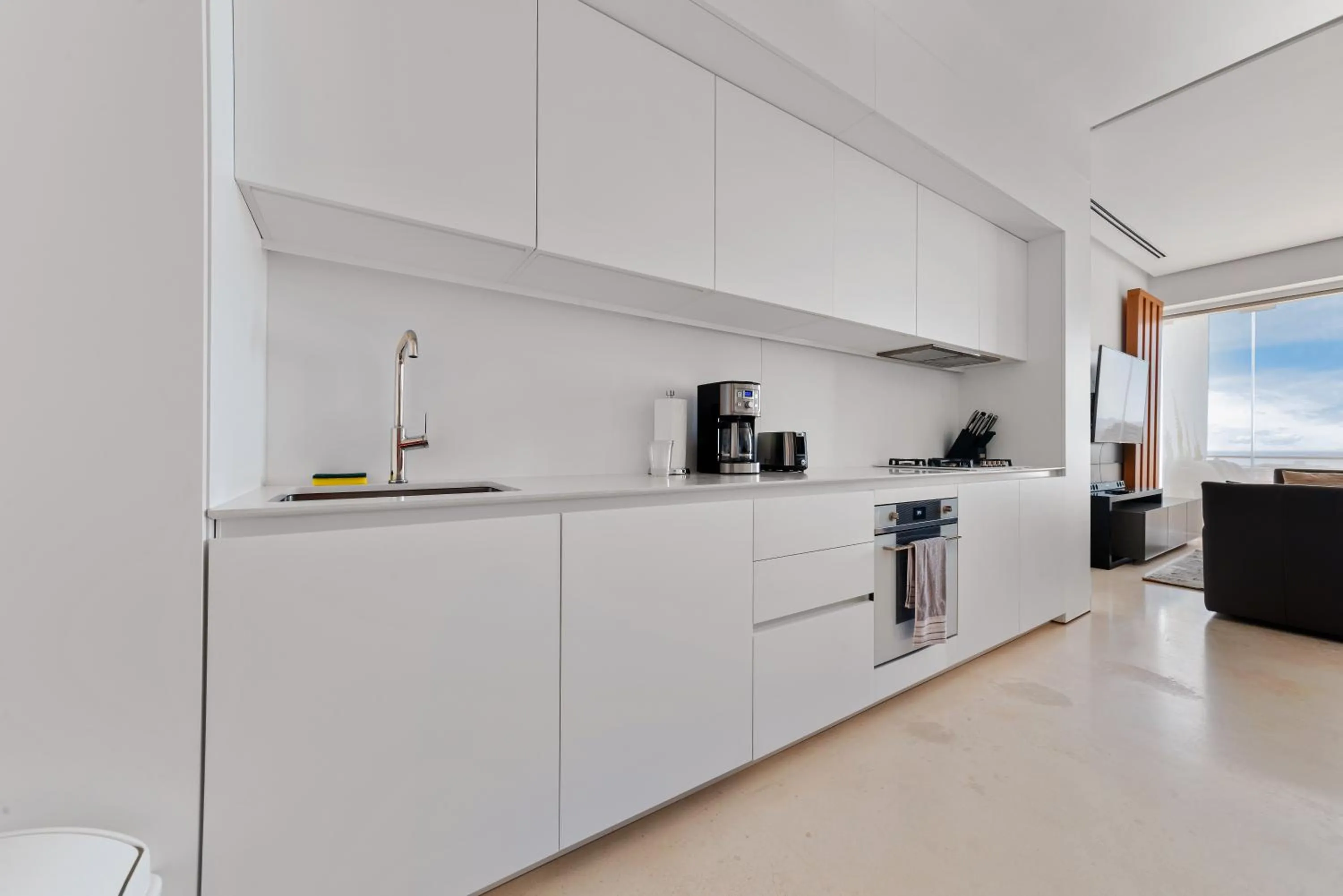 Kitchen or kitchenette in Maxwell Collection Romantic Zone