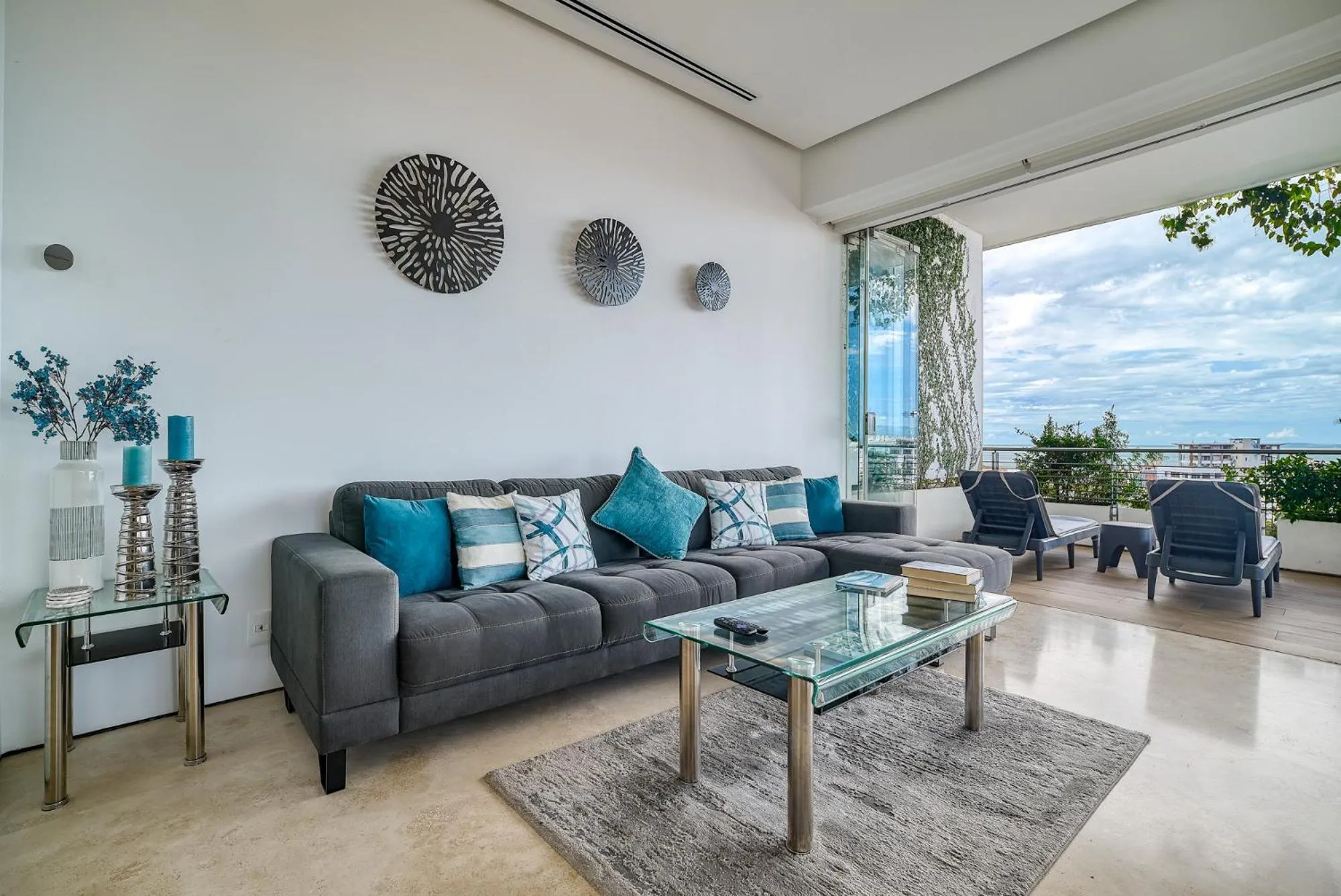 Living room in Maxwell Collection Romantic Zone