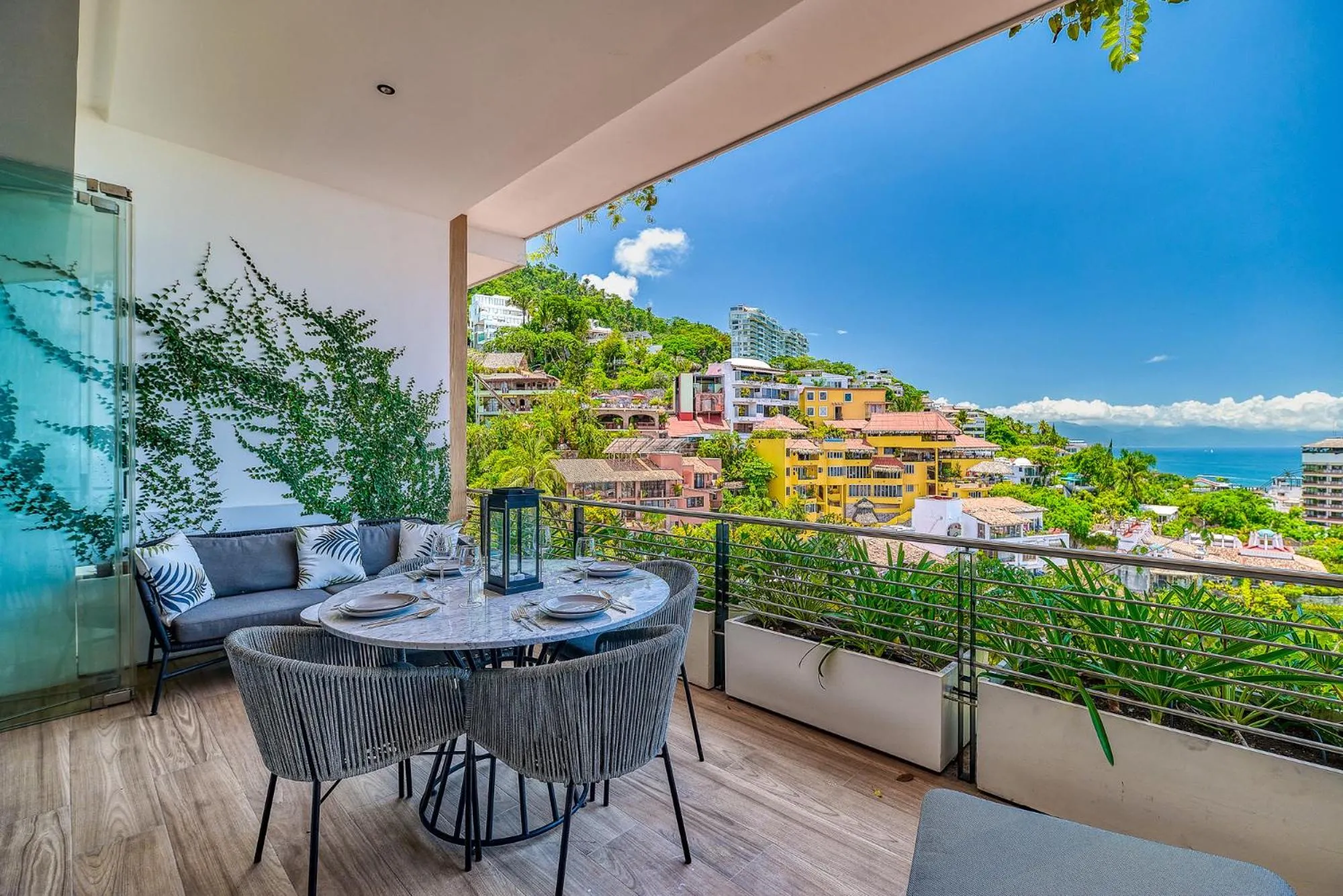 Balcony/Terrace in Maxwell Collection Romantic Zone