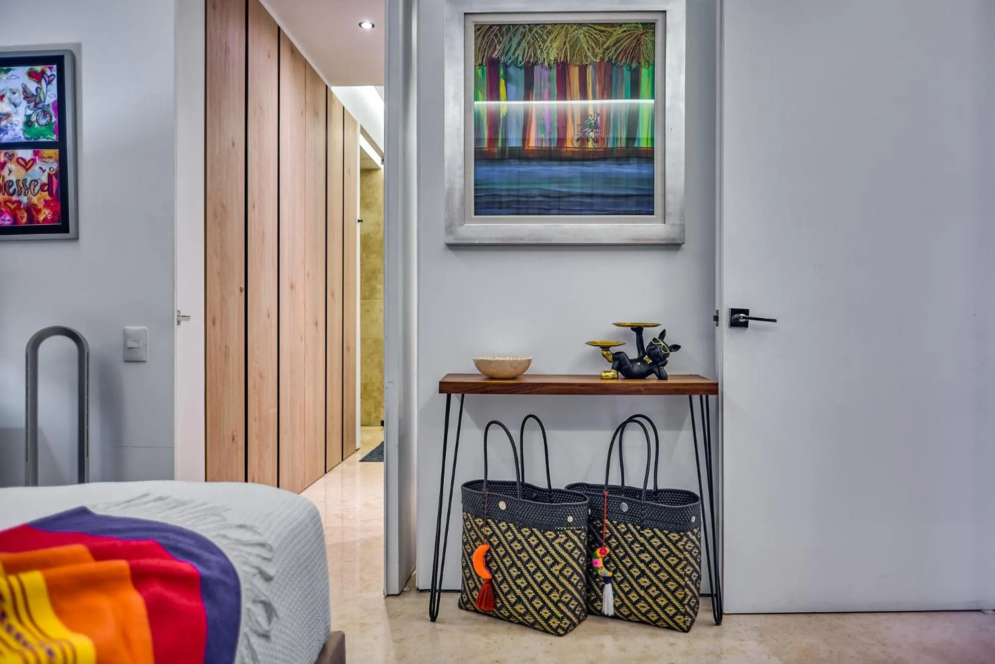 Photo of the whole room, Bed in Maxwell Collection Romantic Zone