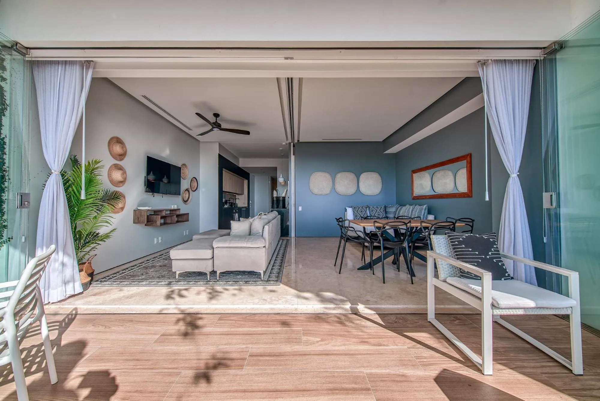 Living room in Maxwell Collection Romantic Zone