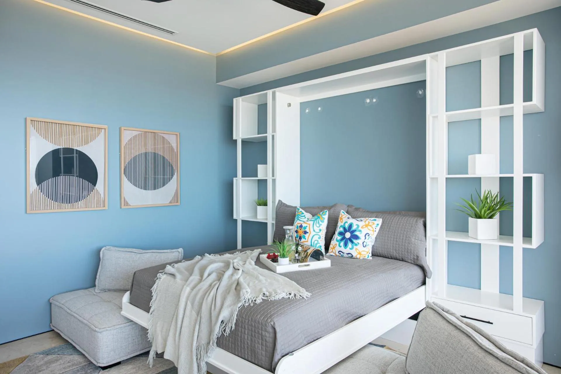 Photo of the whole room, Bed in Maxwell Collection Romantic Zone