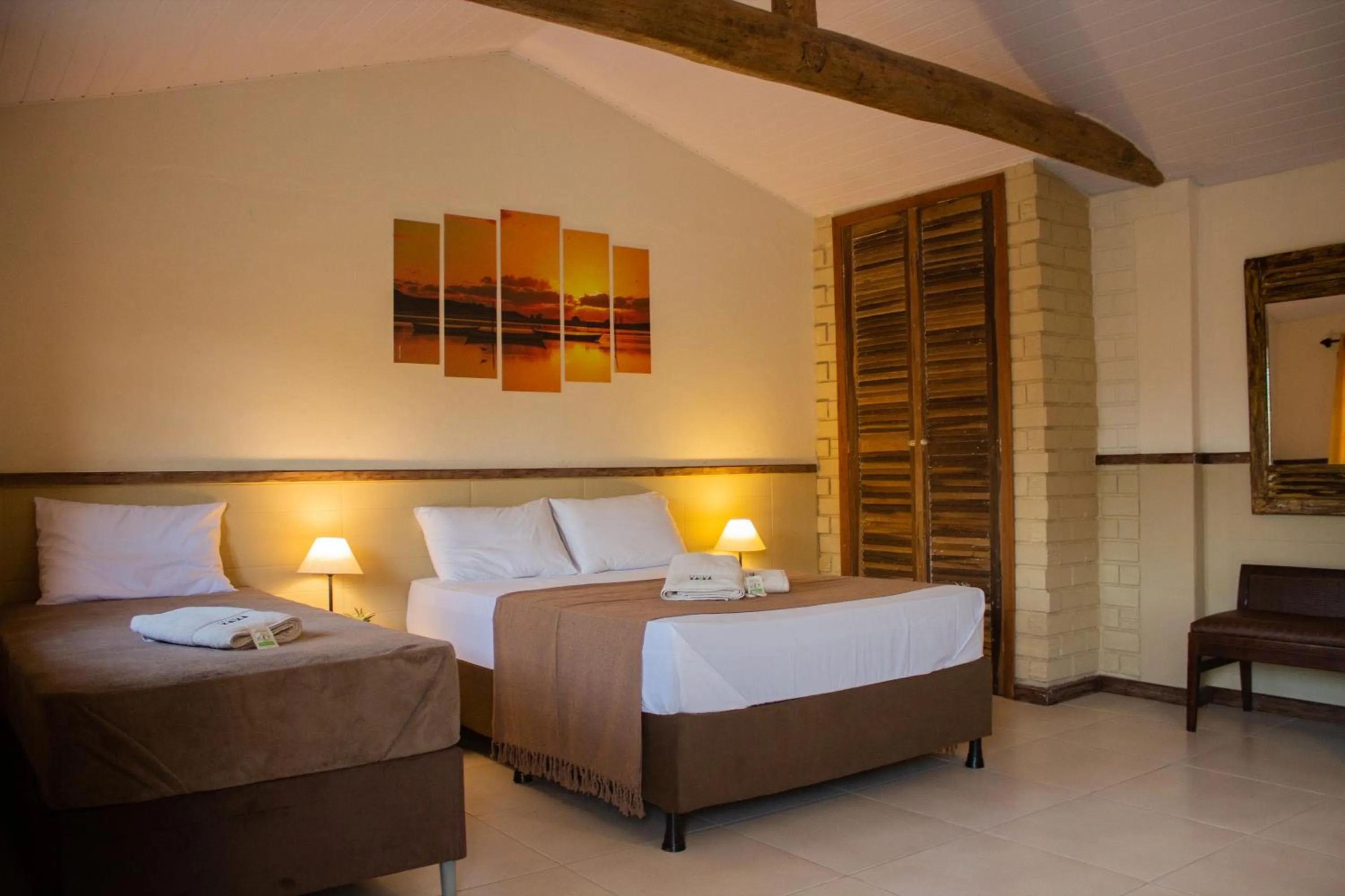 Photo of the whole room, Bed in Pousada Xaxá