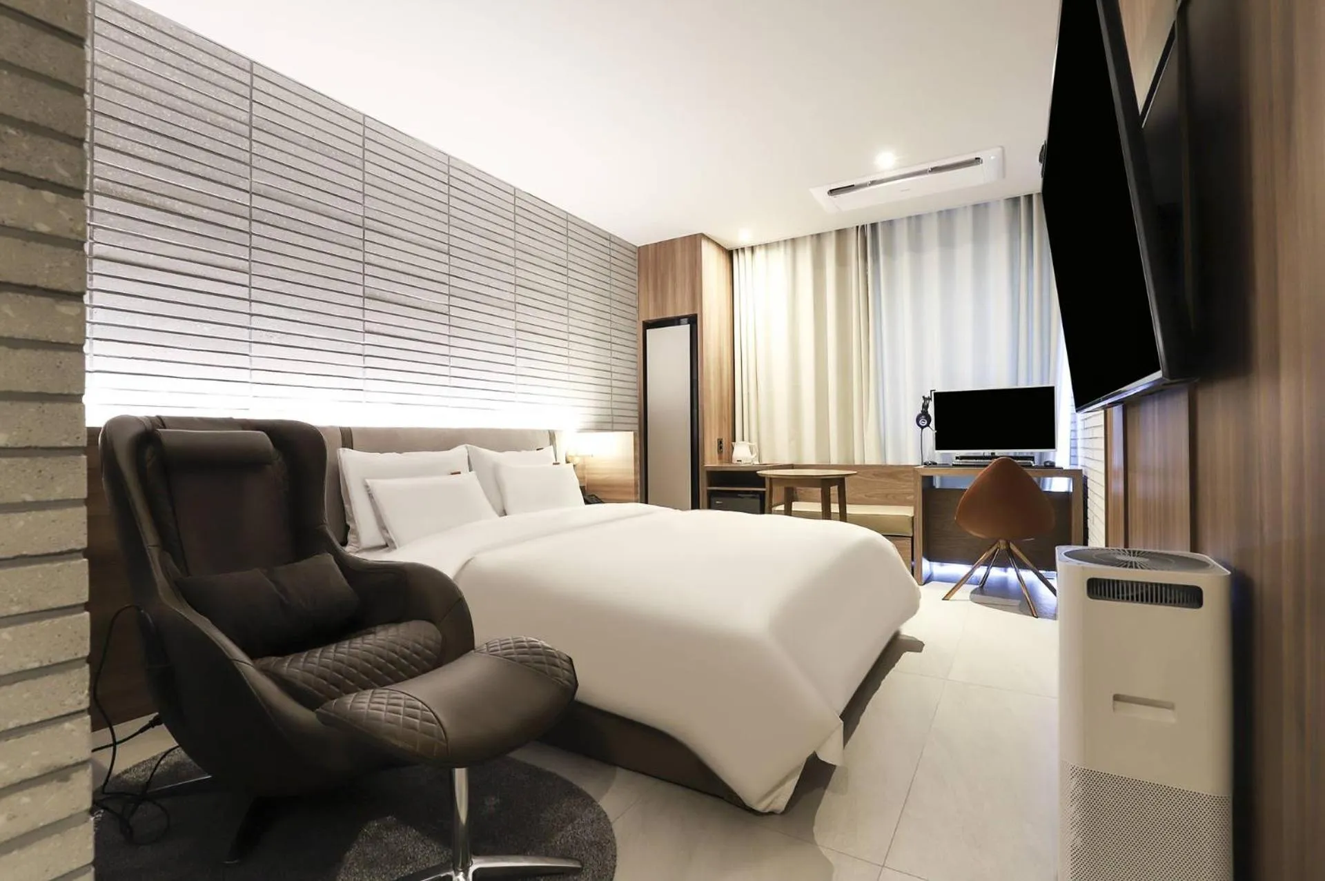 Bed in Wonju Brown Dot Hotel Corporate city