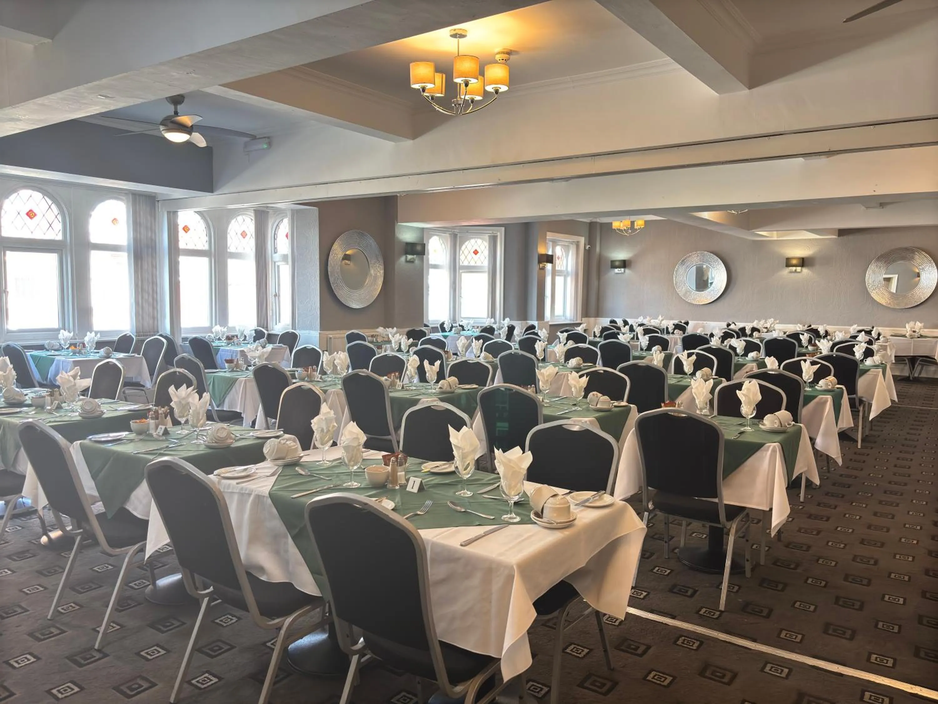 Restaurant/places to eat in The Royal Boston Hotel by Compass Hospitality