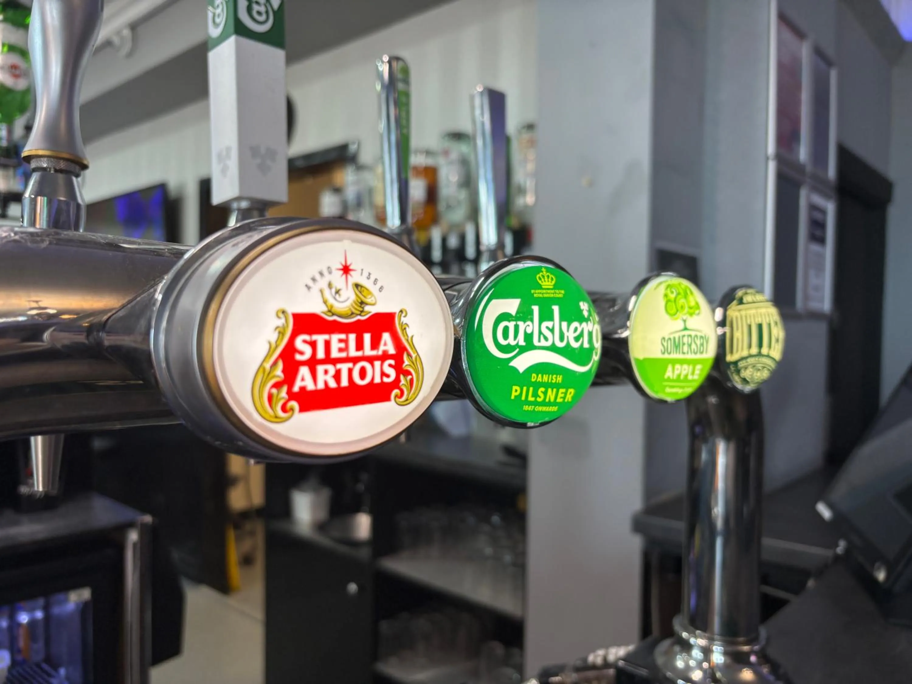 Lounge or bar in The Royal Boston Hotel by Compass Hospitality