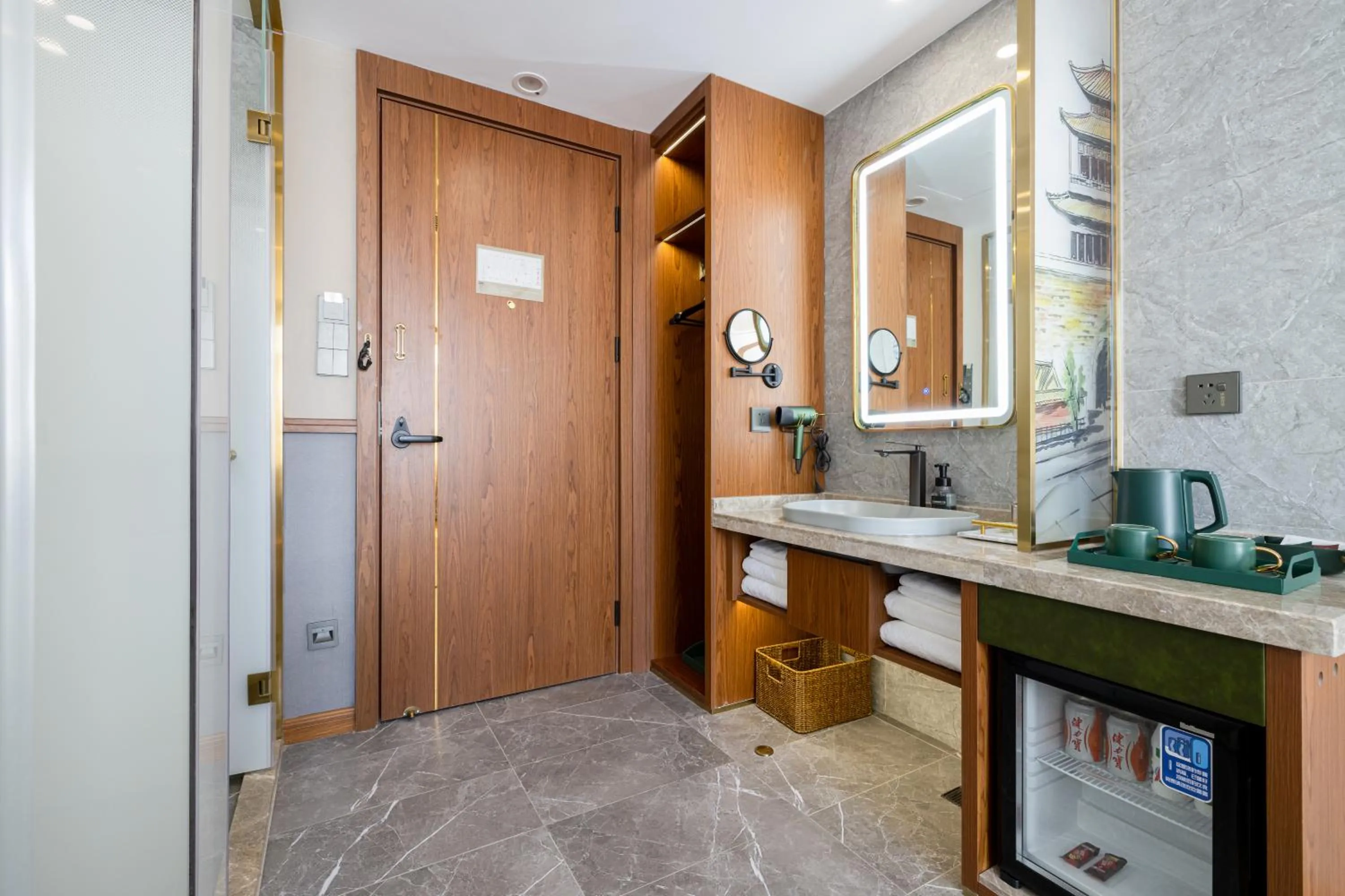 wardrobe in Nostalgia S Hotel Beijing National Convention Center