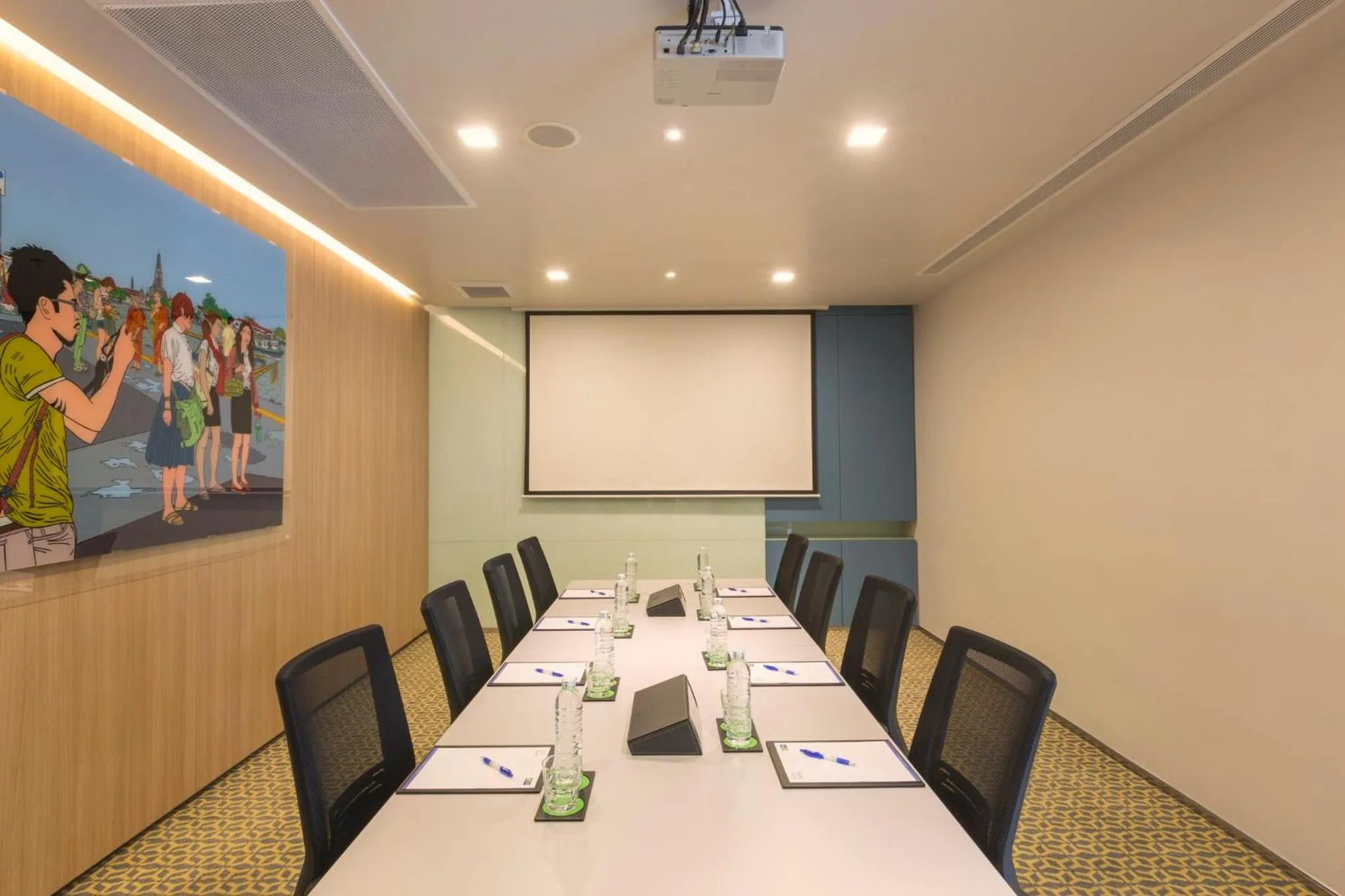 Meeting/conference room in Holiday Inn Express Bangkok Sathorn by IHG