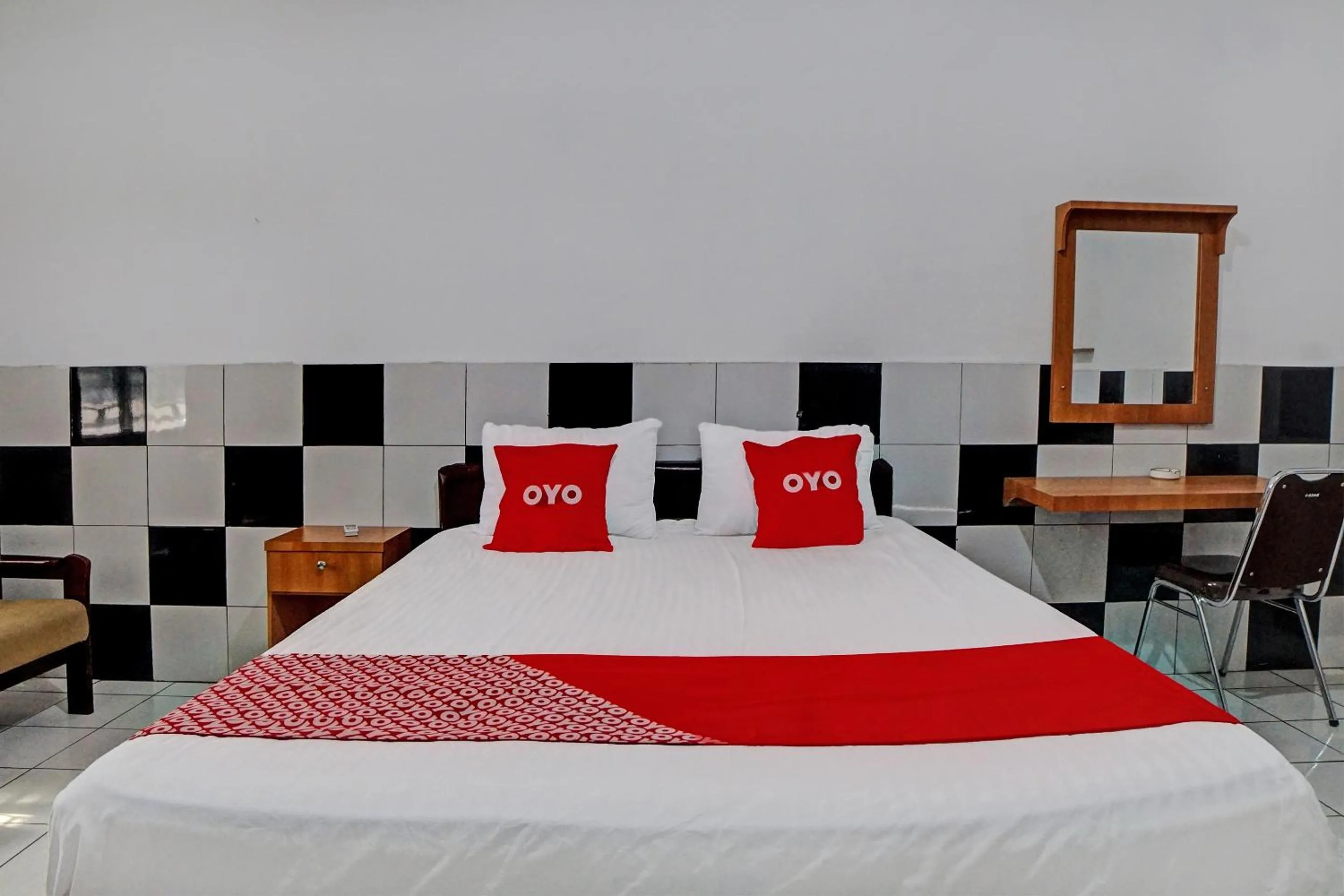 Bedroom in OYO 92579 Hotel Mutiara