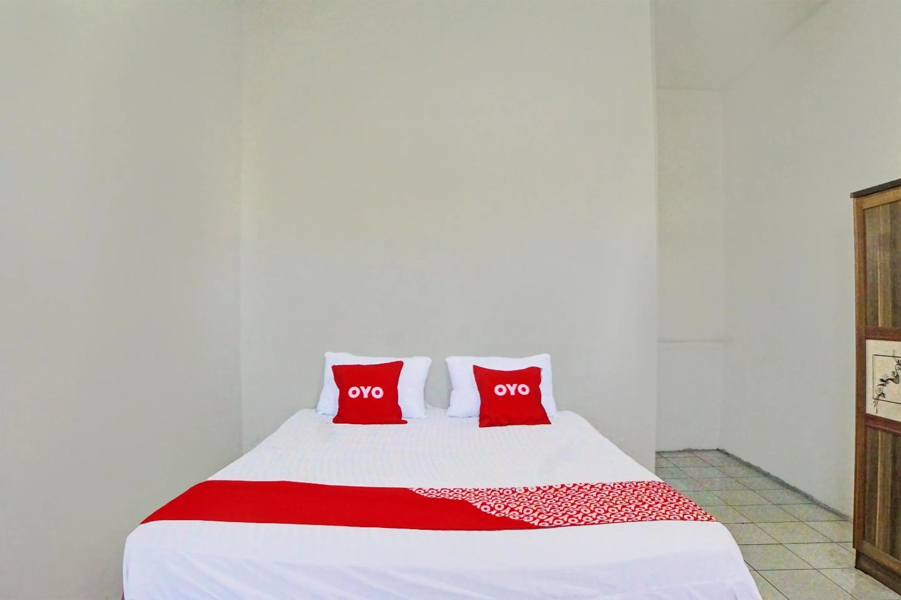 Bedroom in OYO 92579 Hotel Mutiara