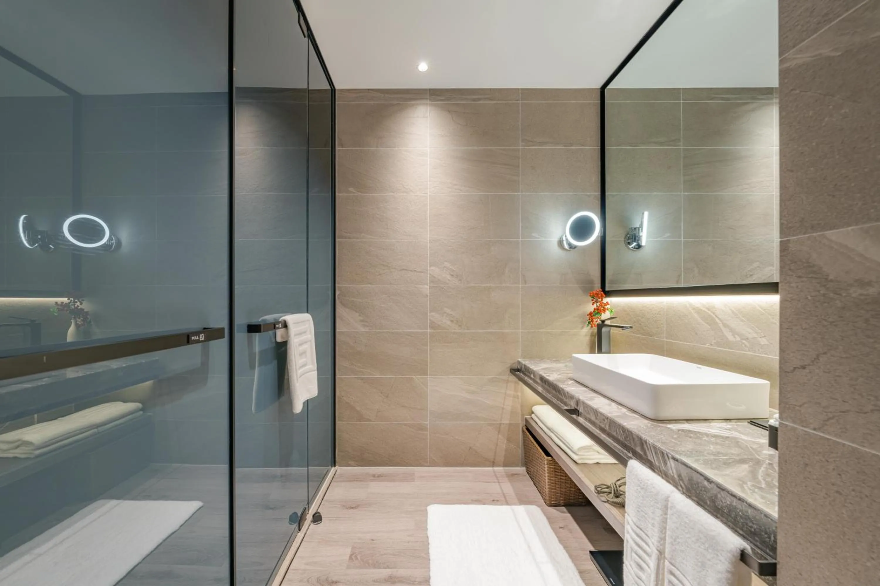 Yunheyebo Hotel - South Gate of Bell and Drum Tower