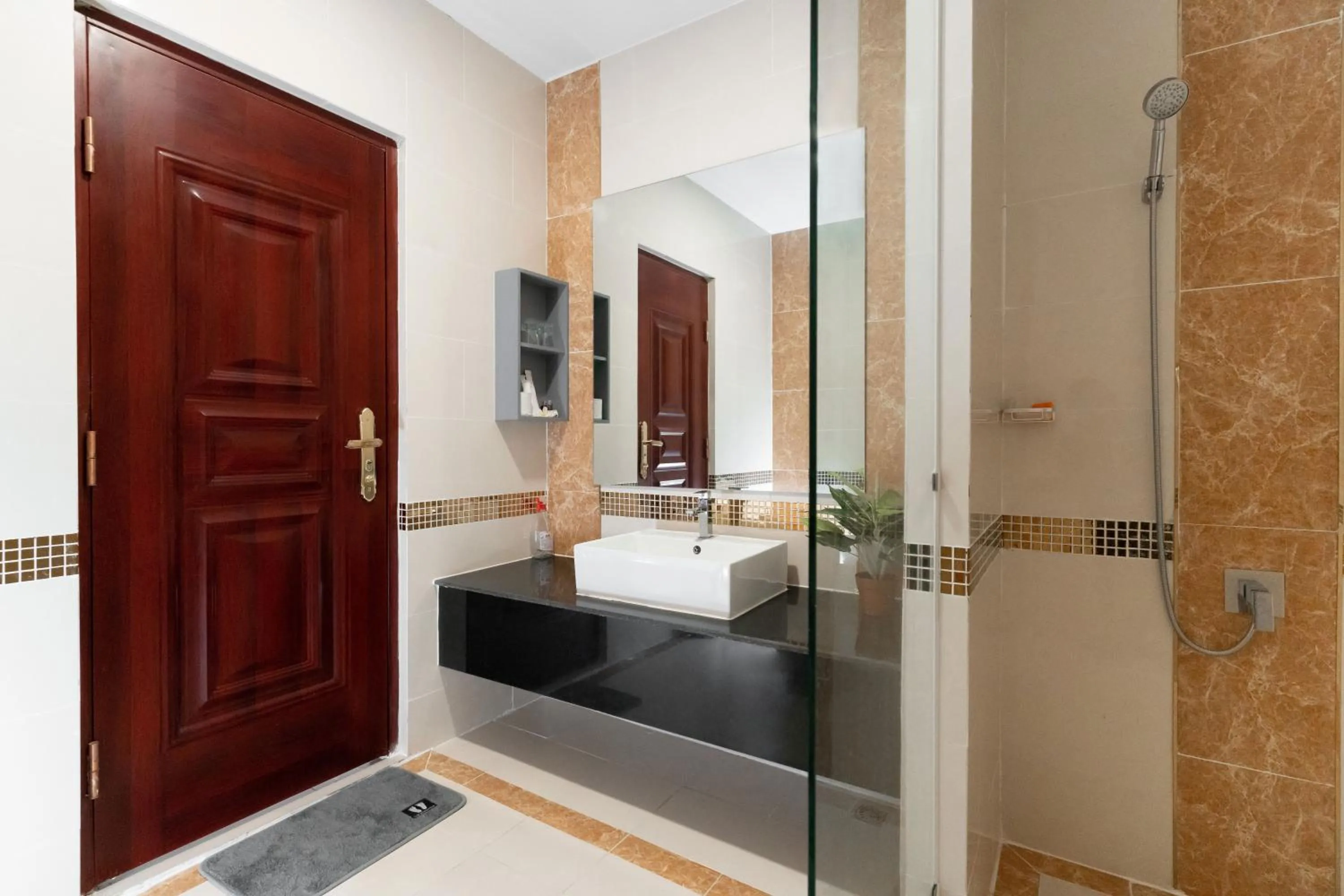 Shower in Sarah Guest House