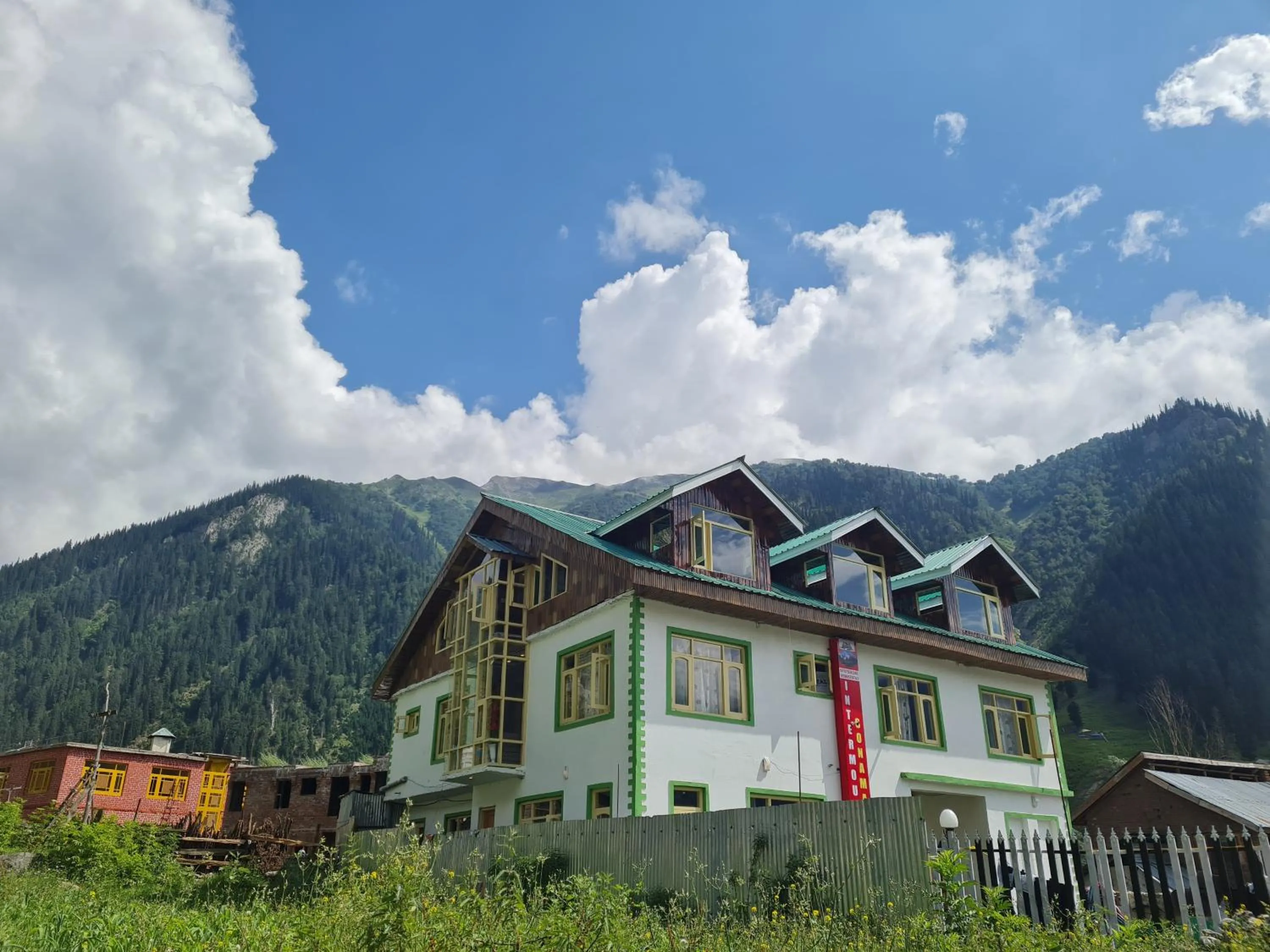 Hotel Intermountain Sonamarg