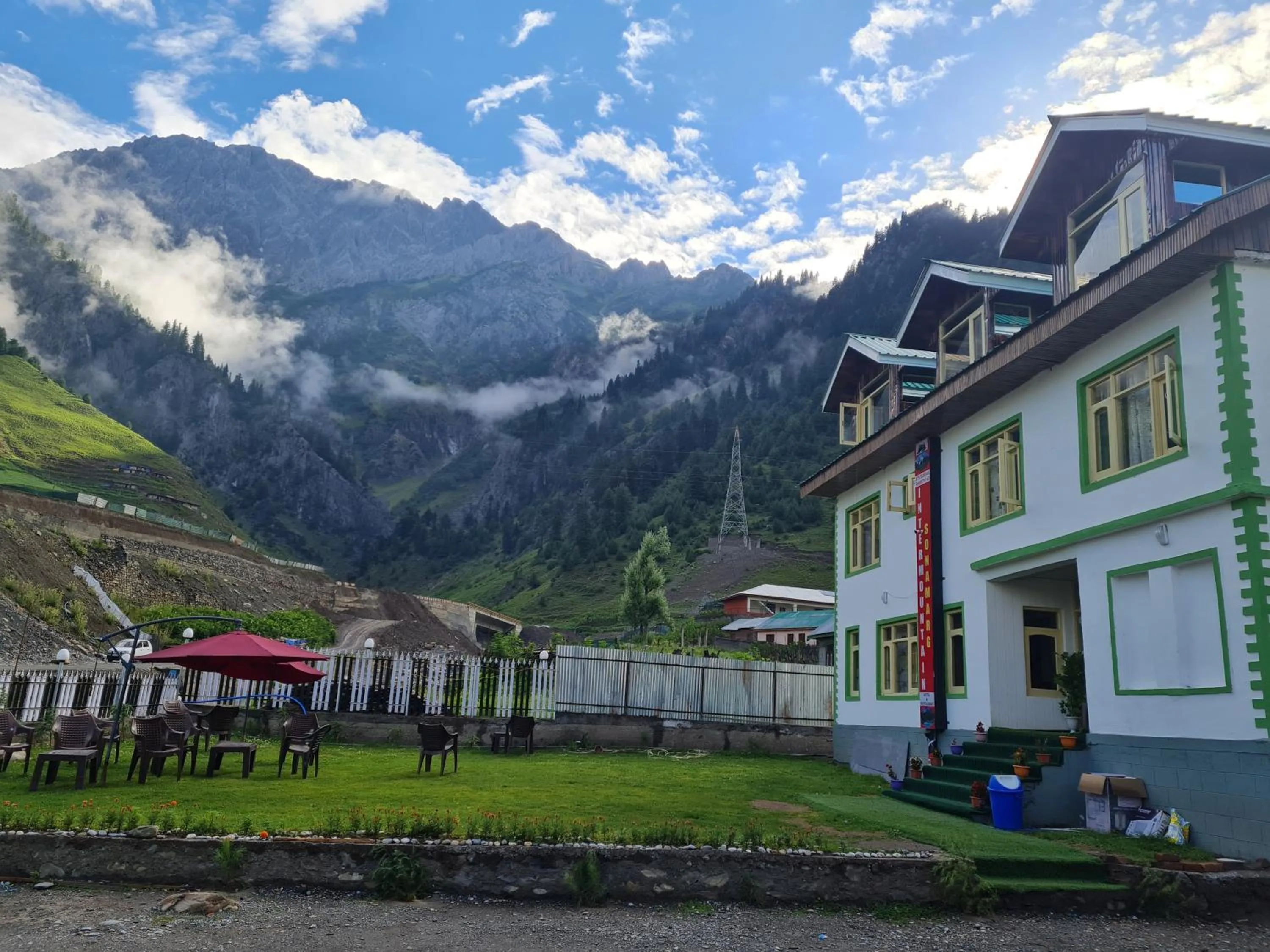 Hotel Intermountain Sonamarg