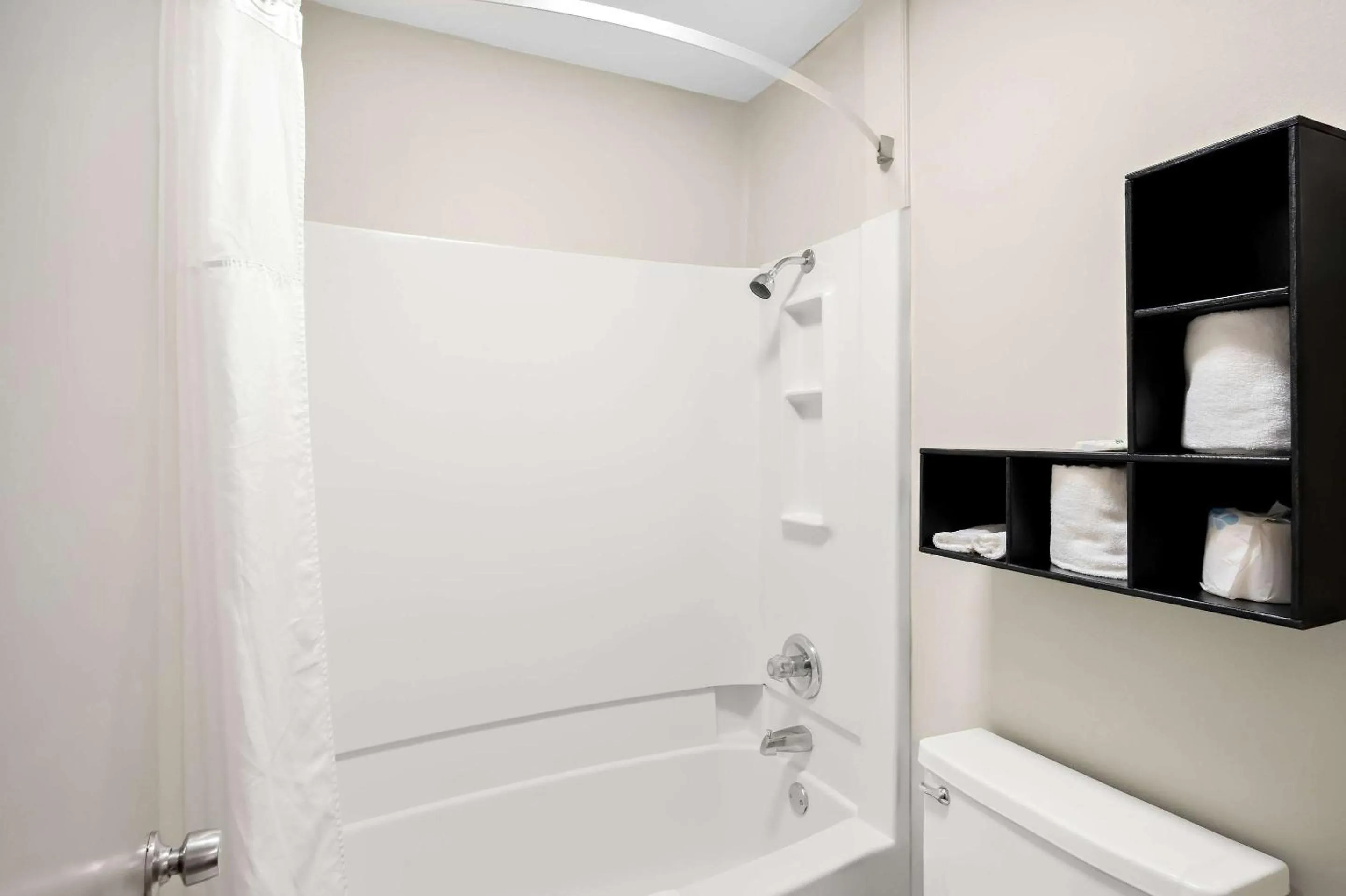 Bedroom in Quality Inn & Suites Monticello