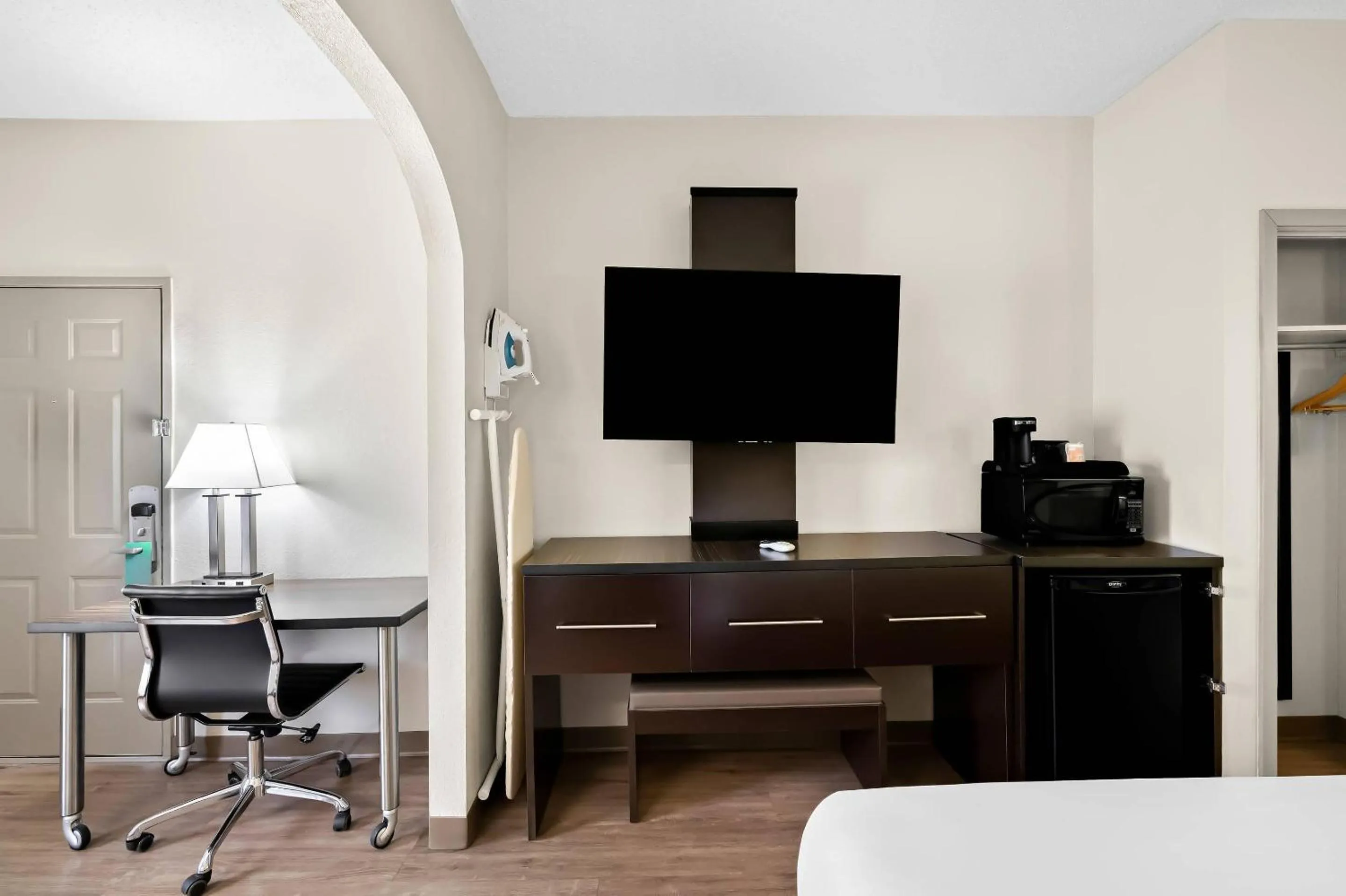 Bedroom, Bed in Quality Inn & Suites Monticello