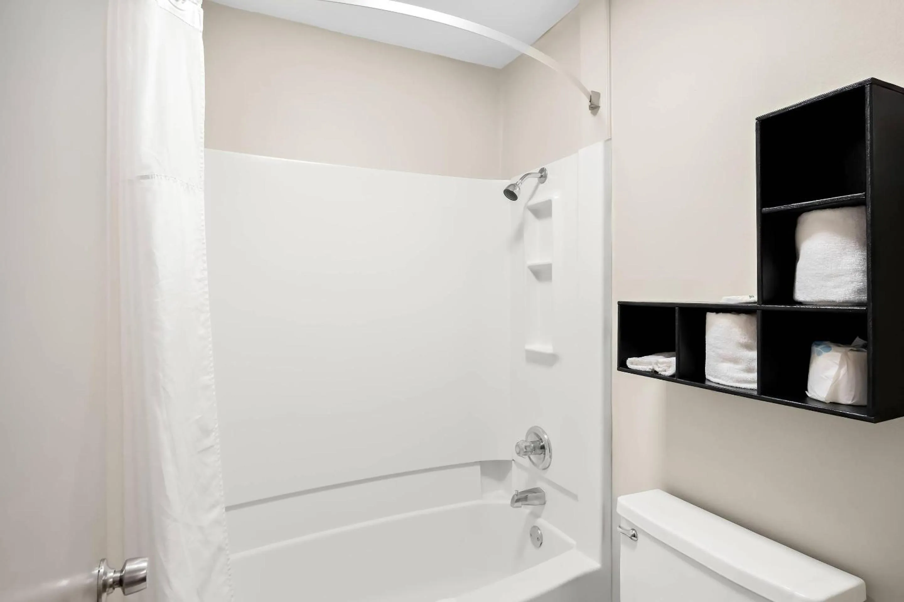 Bedroom in Quality Inn & Suites Monticello