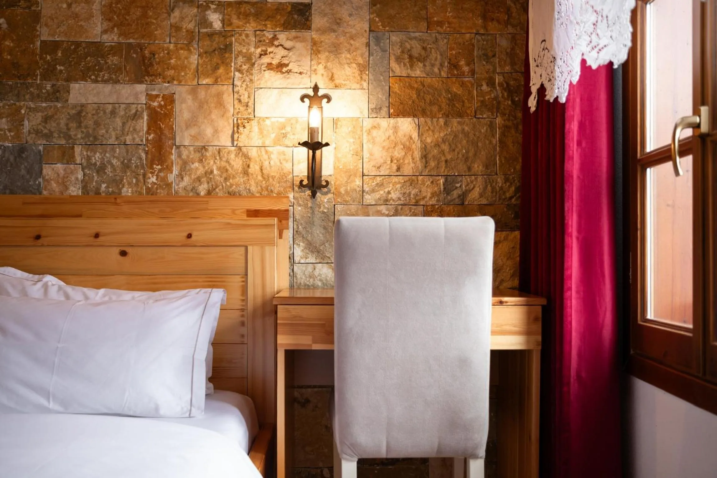 Bed in Hotel Sarajet 1821