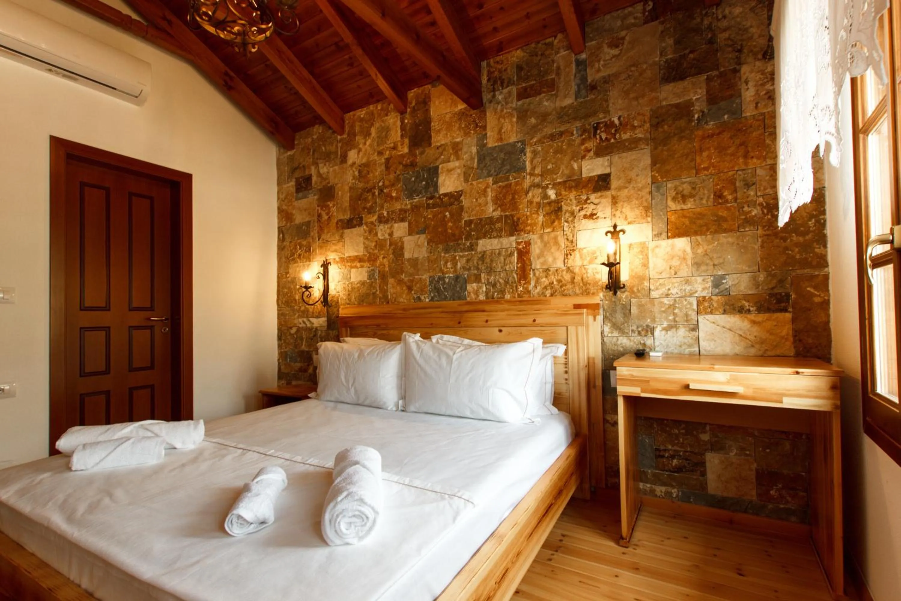 Bed in Hotel Sarajet 1821