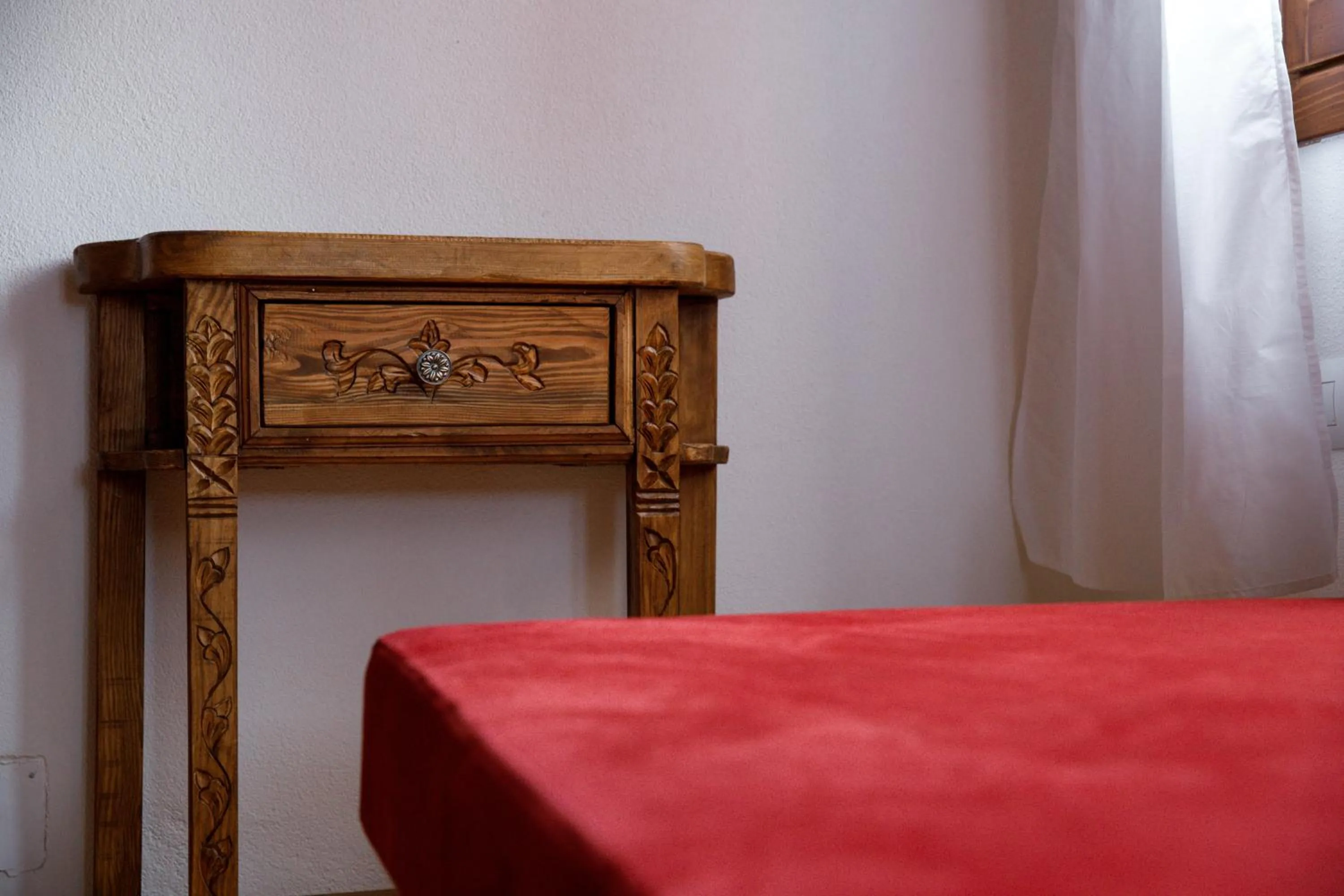 Decorative detail, Bed in Hotel Sarajet 1821