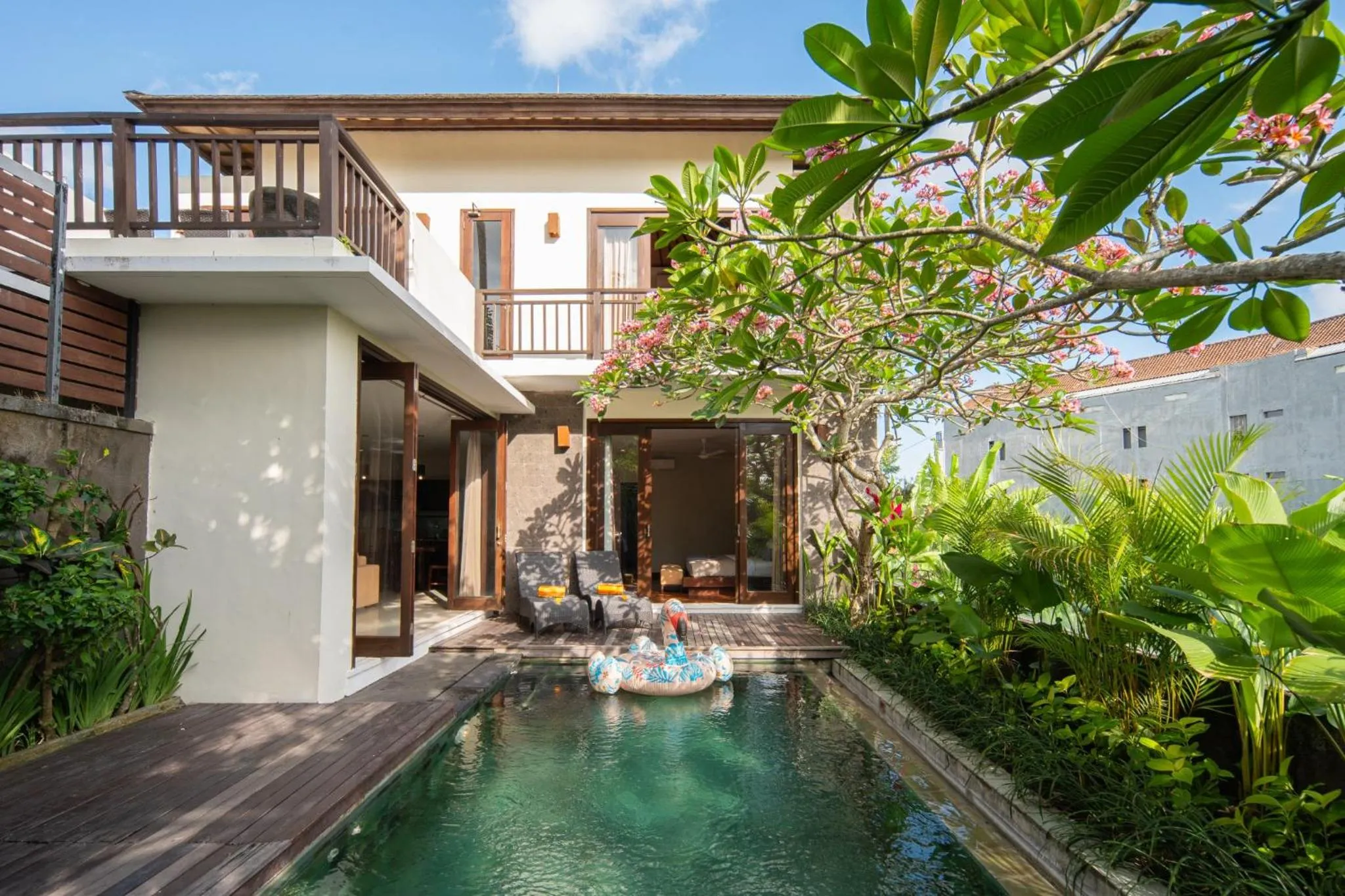 Swimming pool in Canggu Circle Villa by Ini Vie Hospitality