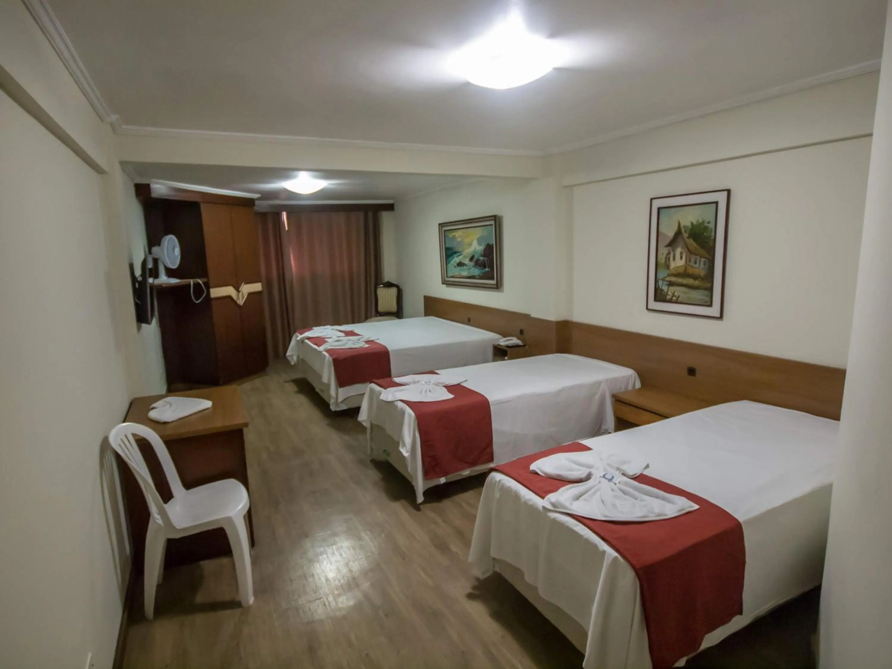 Facility for disabled guests, Bed in Estrela do Sul Hotel
