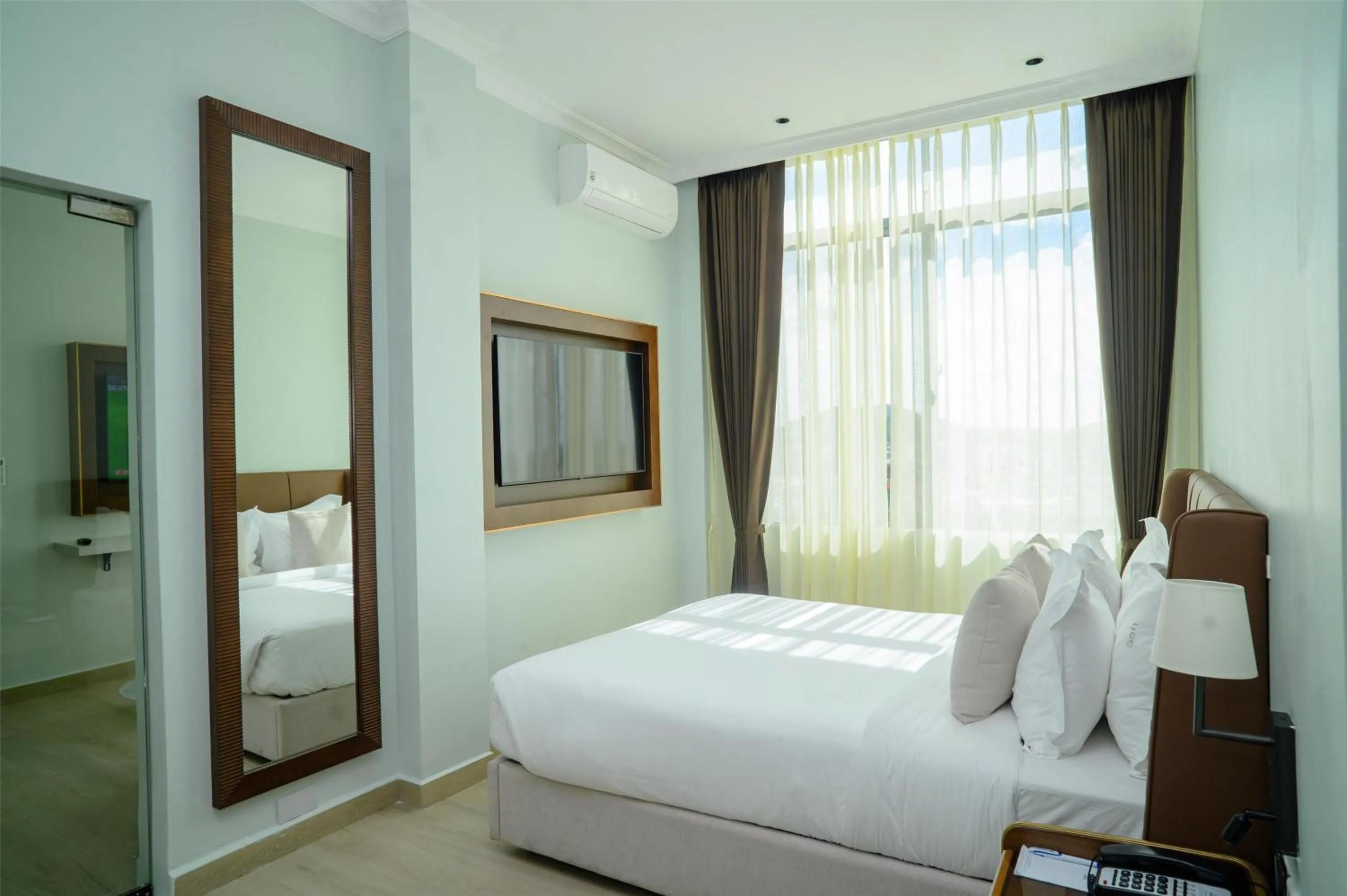 Bedroom, Bed in Best Western Dodoma City Hotel