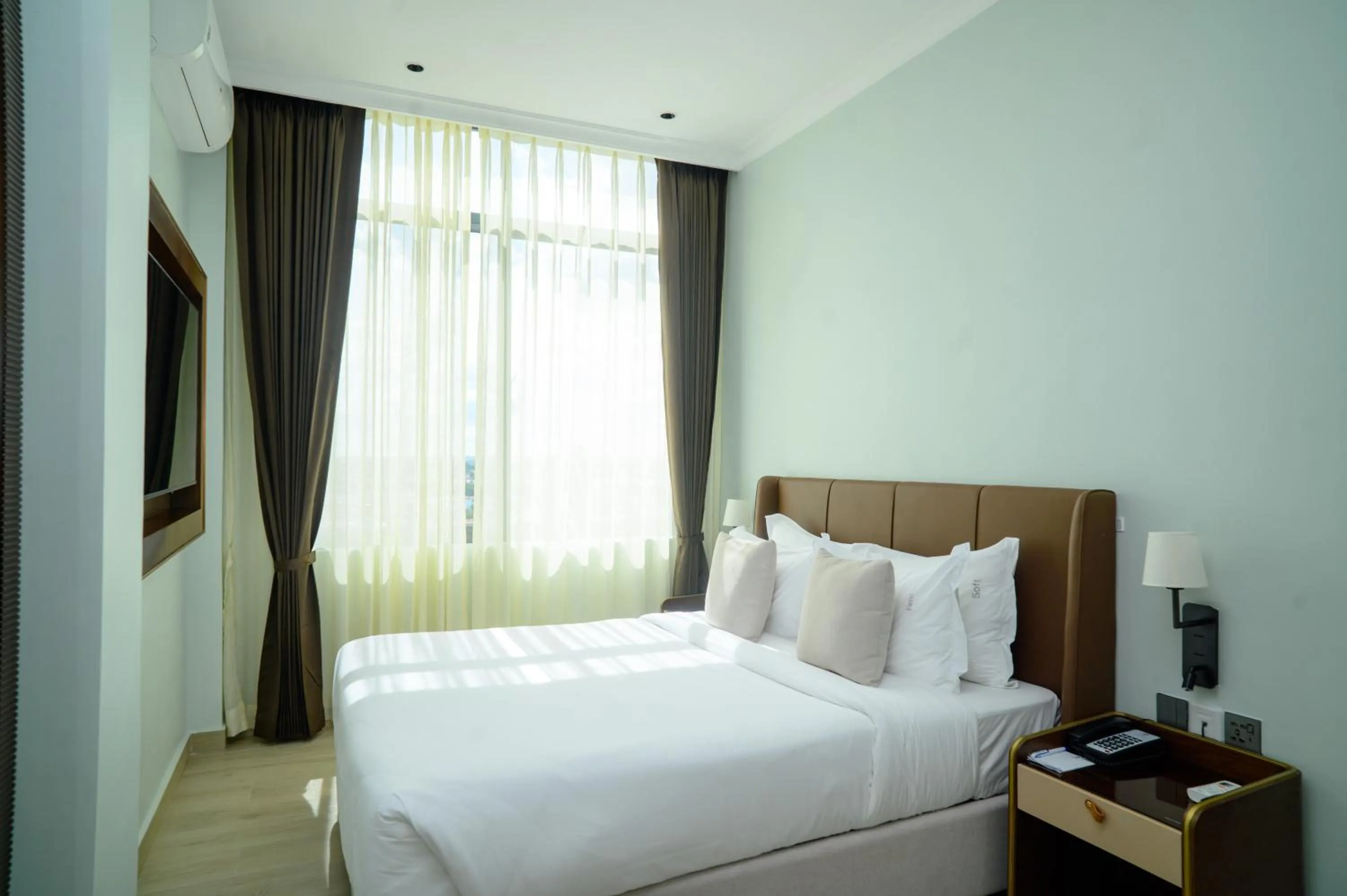 Bedroom, Bed in Best Western Dodoma City Hotel