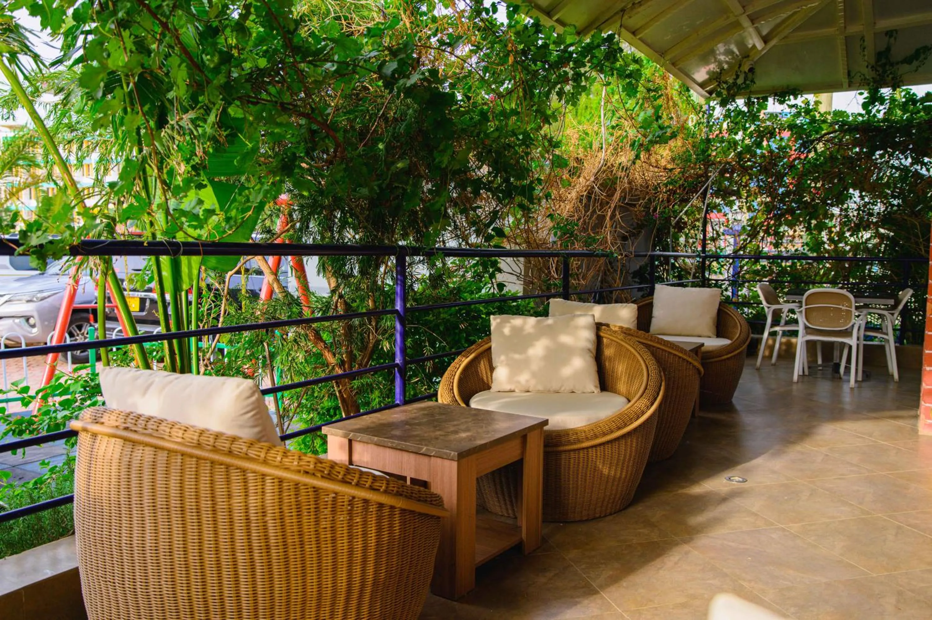 Restaurant/places to eat in Best Western Dodoma City Hotel