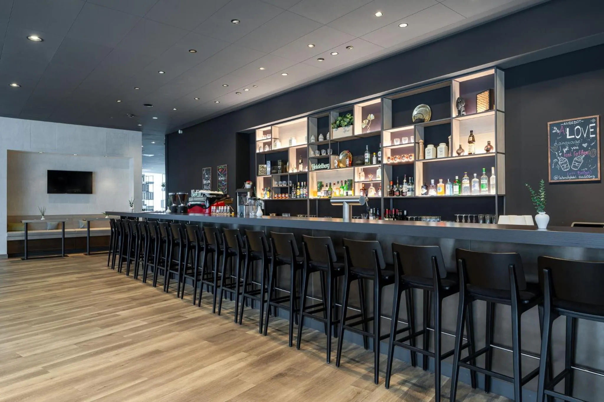 Lounge or bar in IntercityHotel Heidelberg