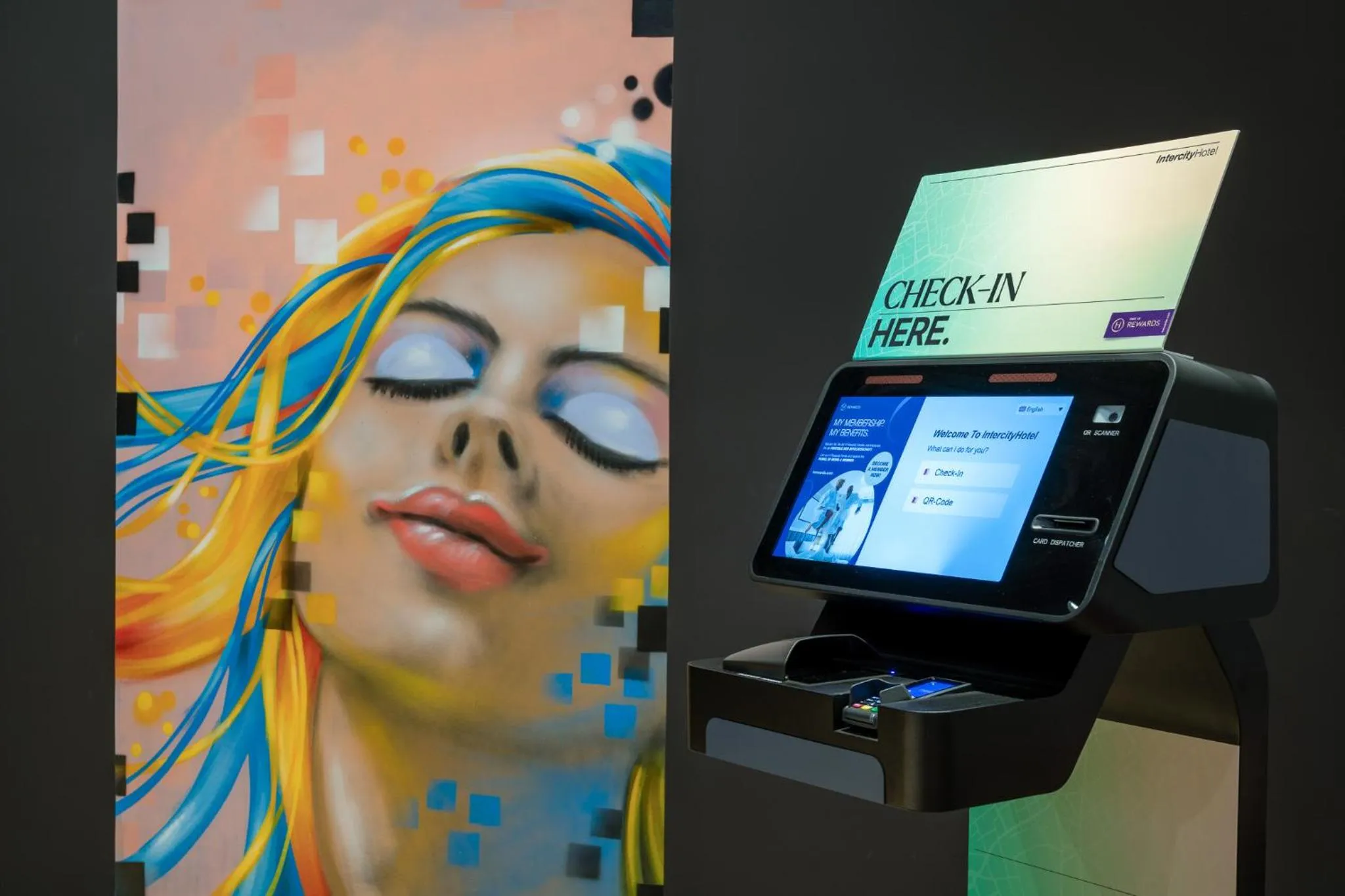 Lobby or reception in IntercityHotel Heidelberg