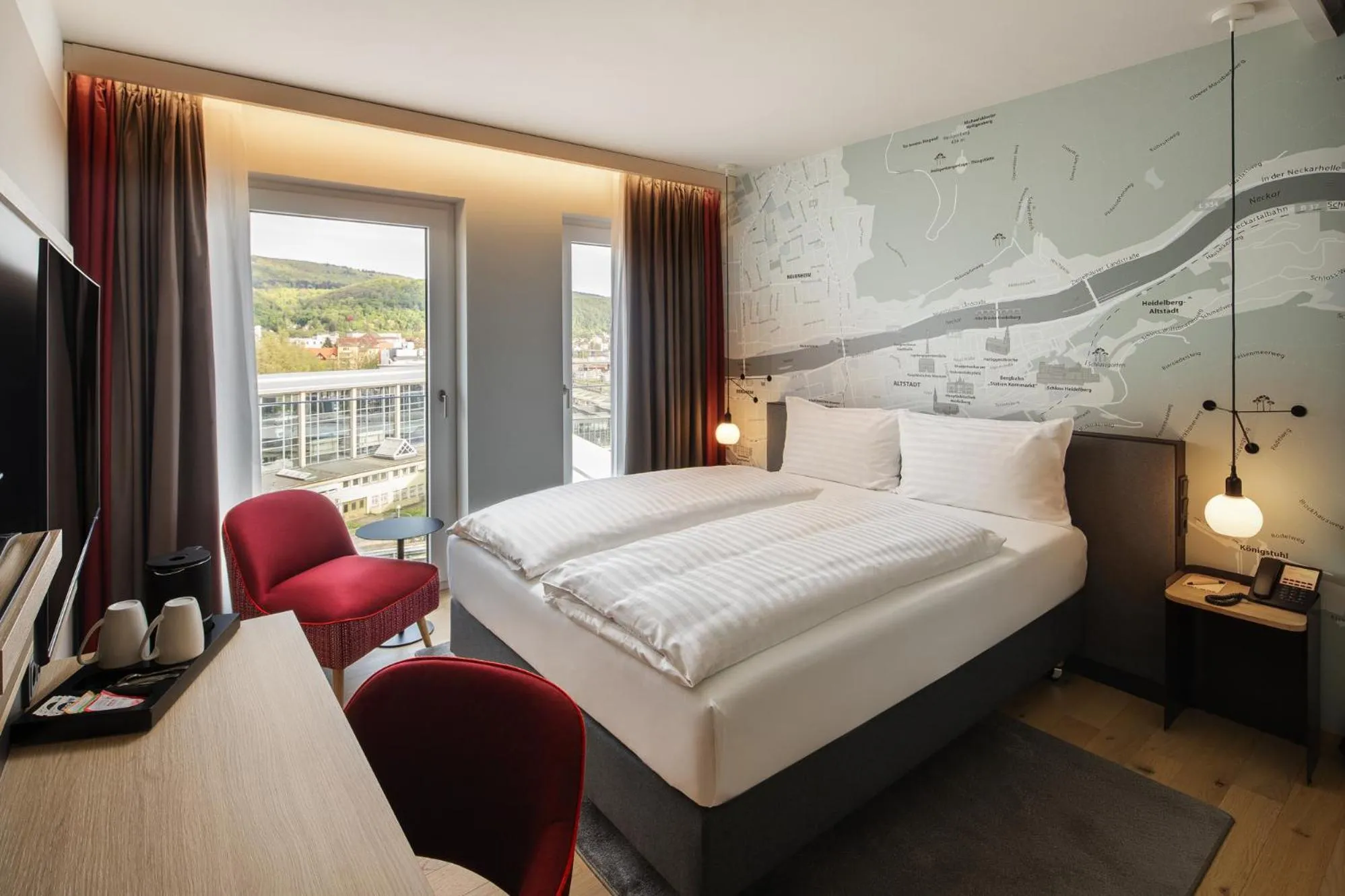 Guests, Bed in IntercityHotel Heidelberg