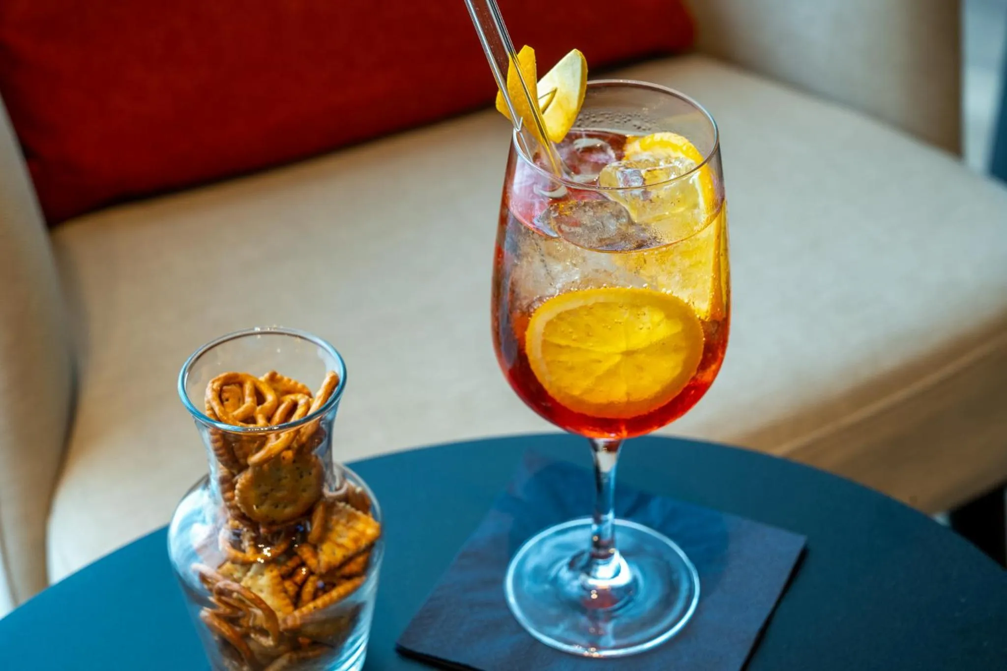 Lounge or bar in IntercityHotel Heidelberg